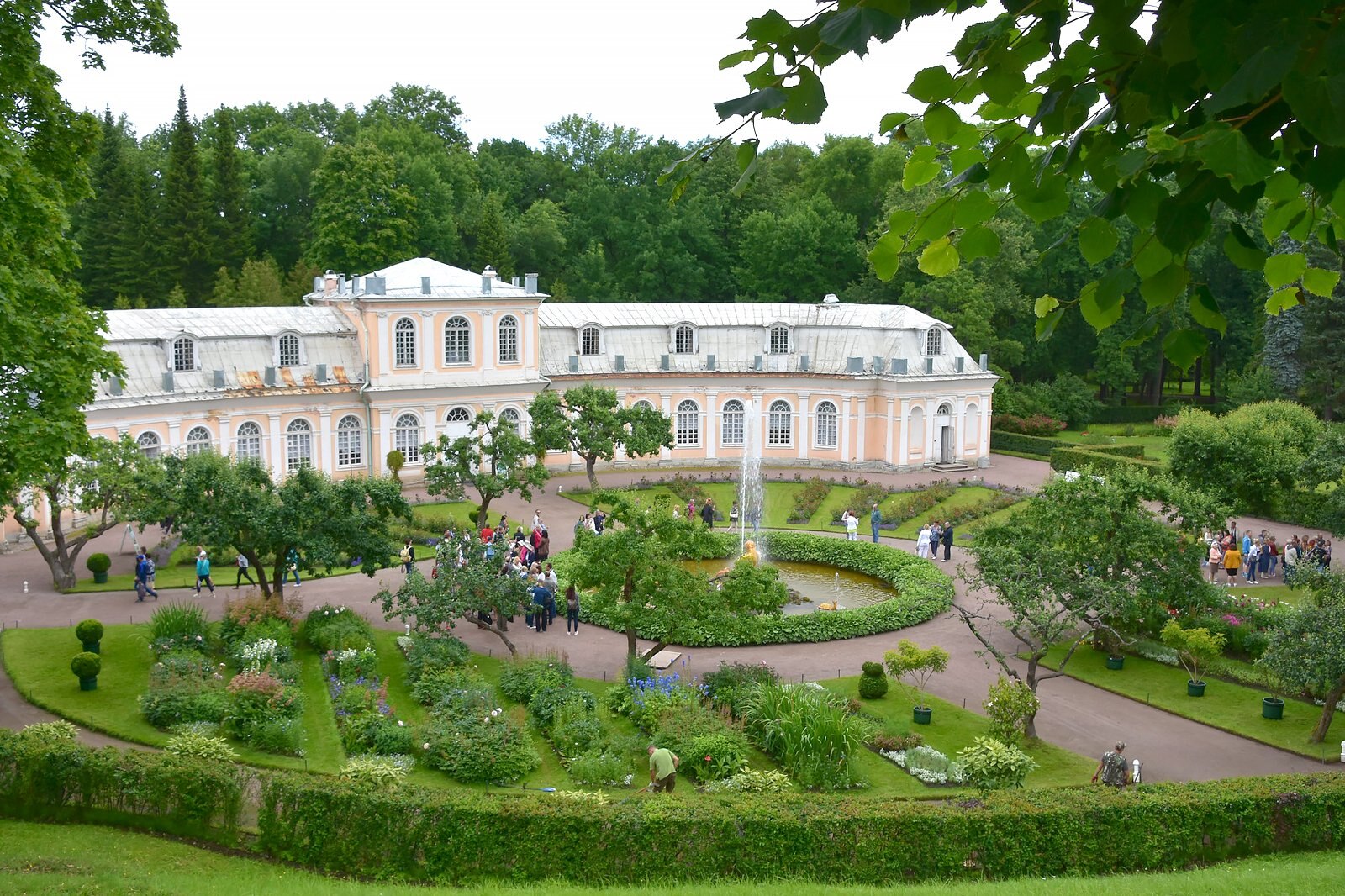 کاخ و باغ پیترهوف - Peterhof Palace and Gardens