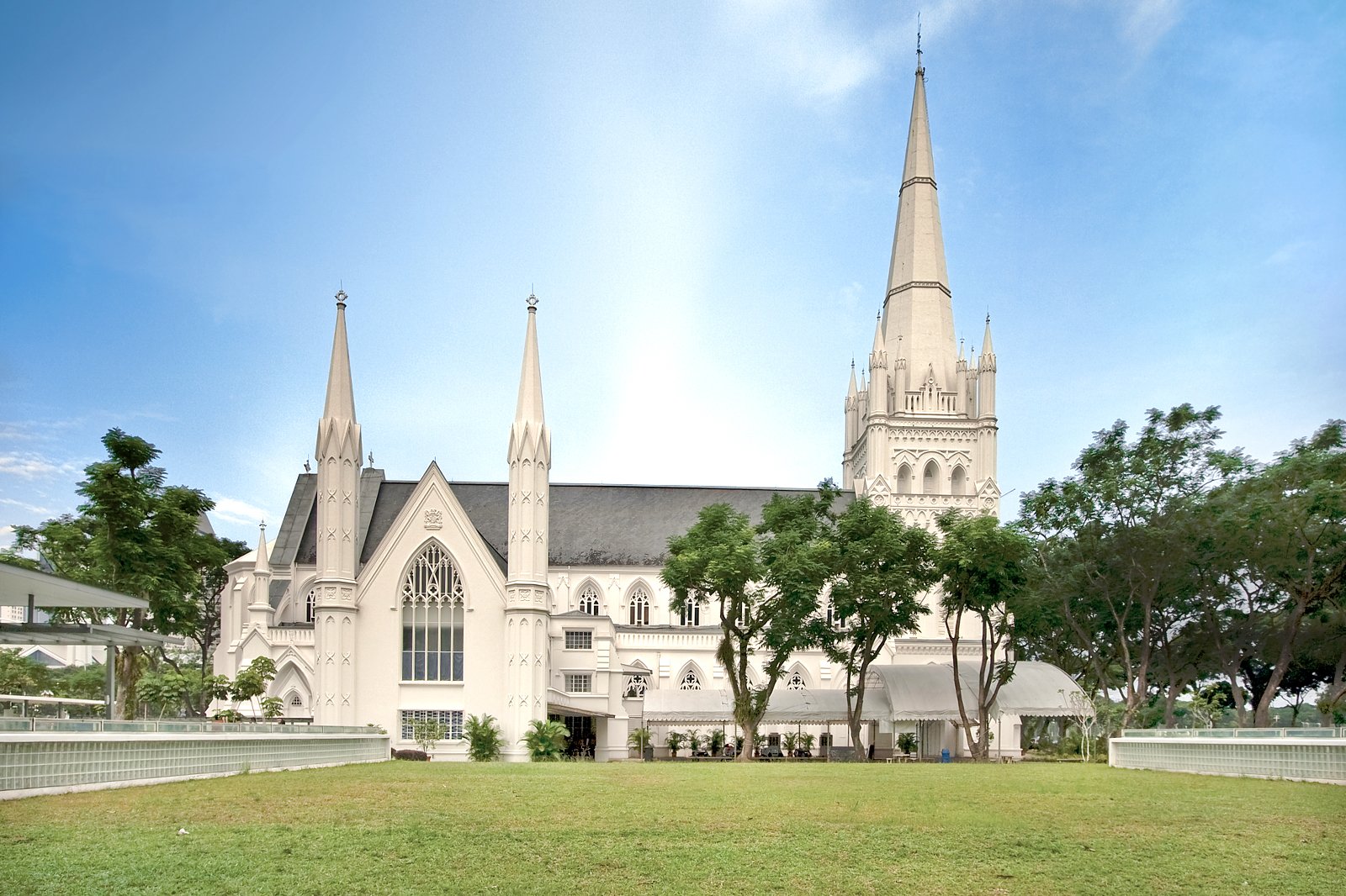 کلیسای جامع سنت اندرو - St Andrew's Cathedral