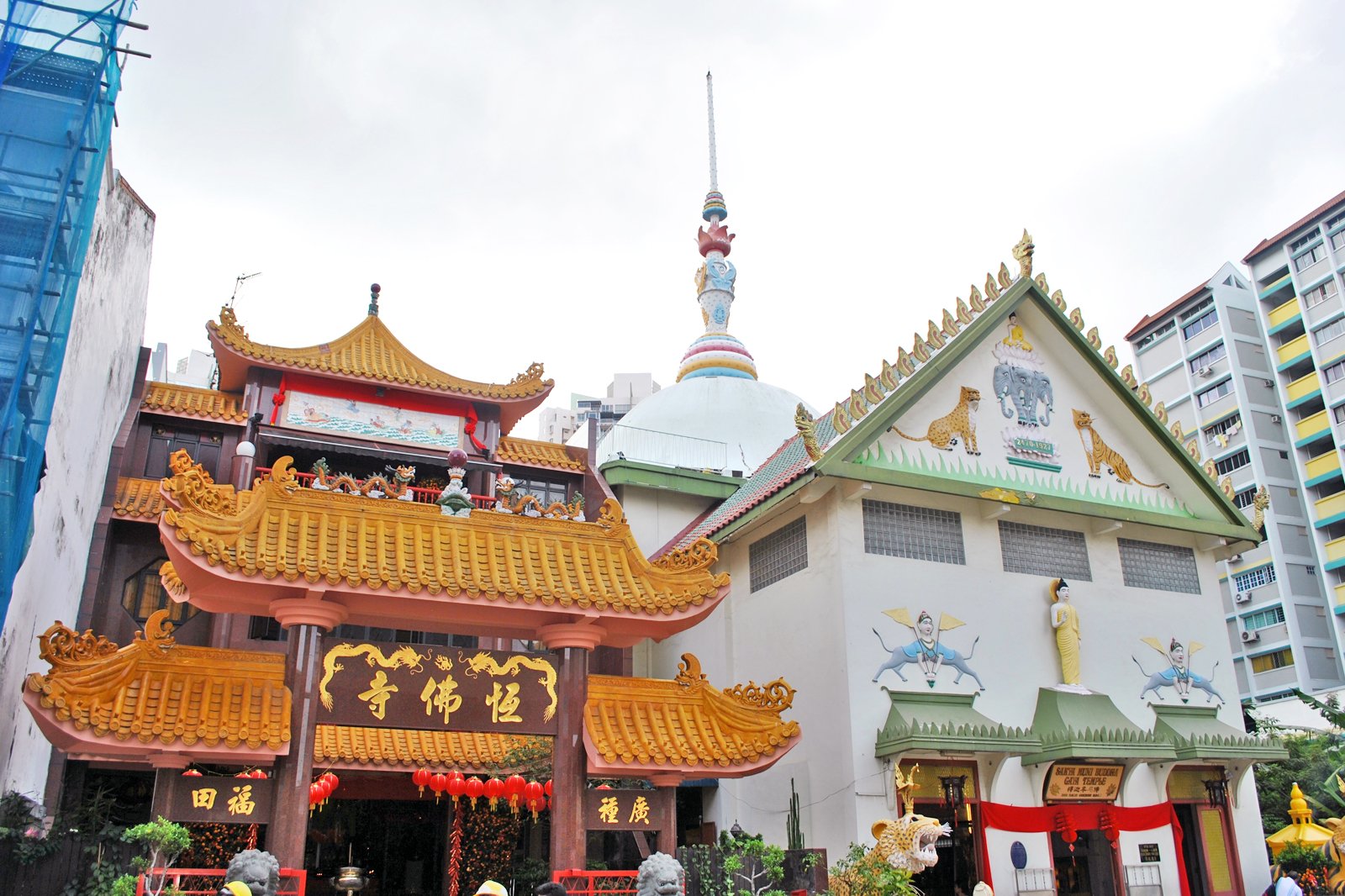 معبد 1000 نور (معبد ساکیامونی بودا گایا) - Temple of 1,000 Lights (Sakyamuni Buddha Gaya Temple)