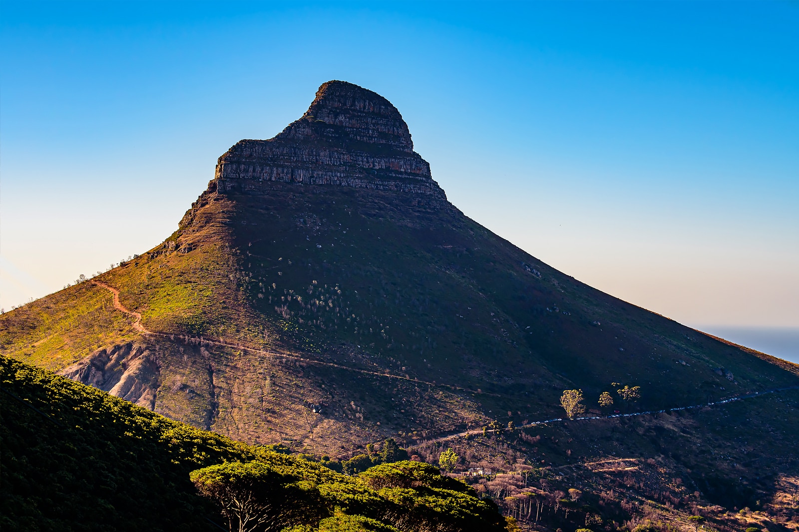 قله سر شیر - Lion's Head Peak