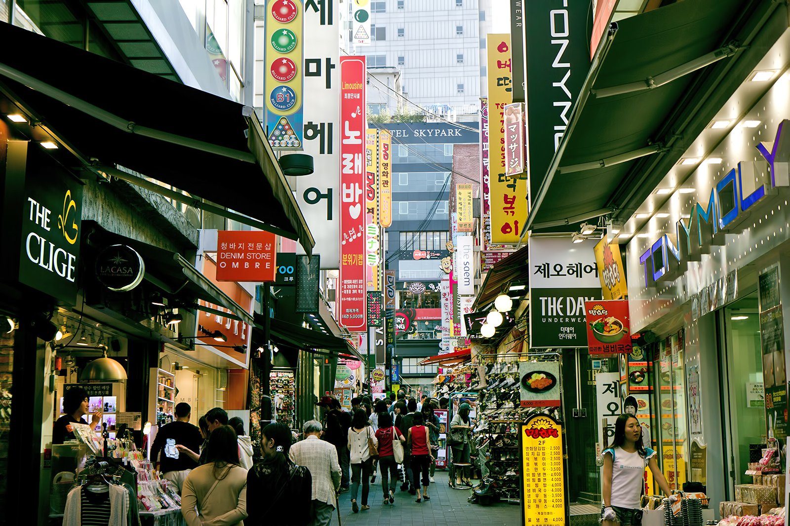 بازار شبانه دانگدامون - Dongdaemun Night Market