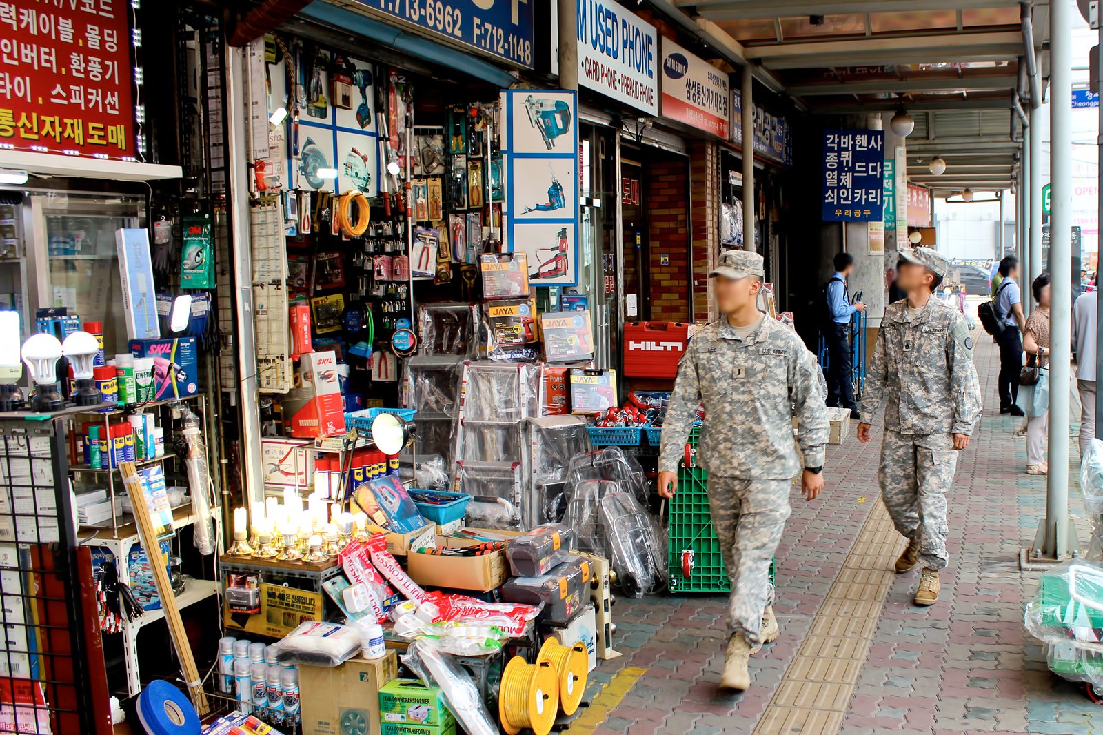 بازار الکترونیک یونگسان - Yongsan Electronics Market