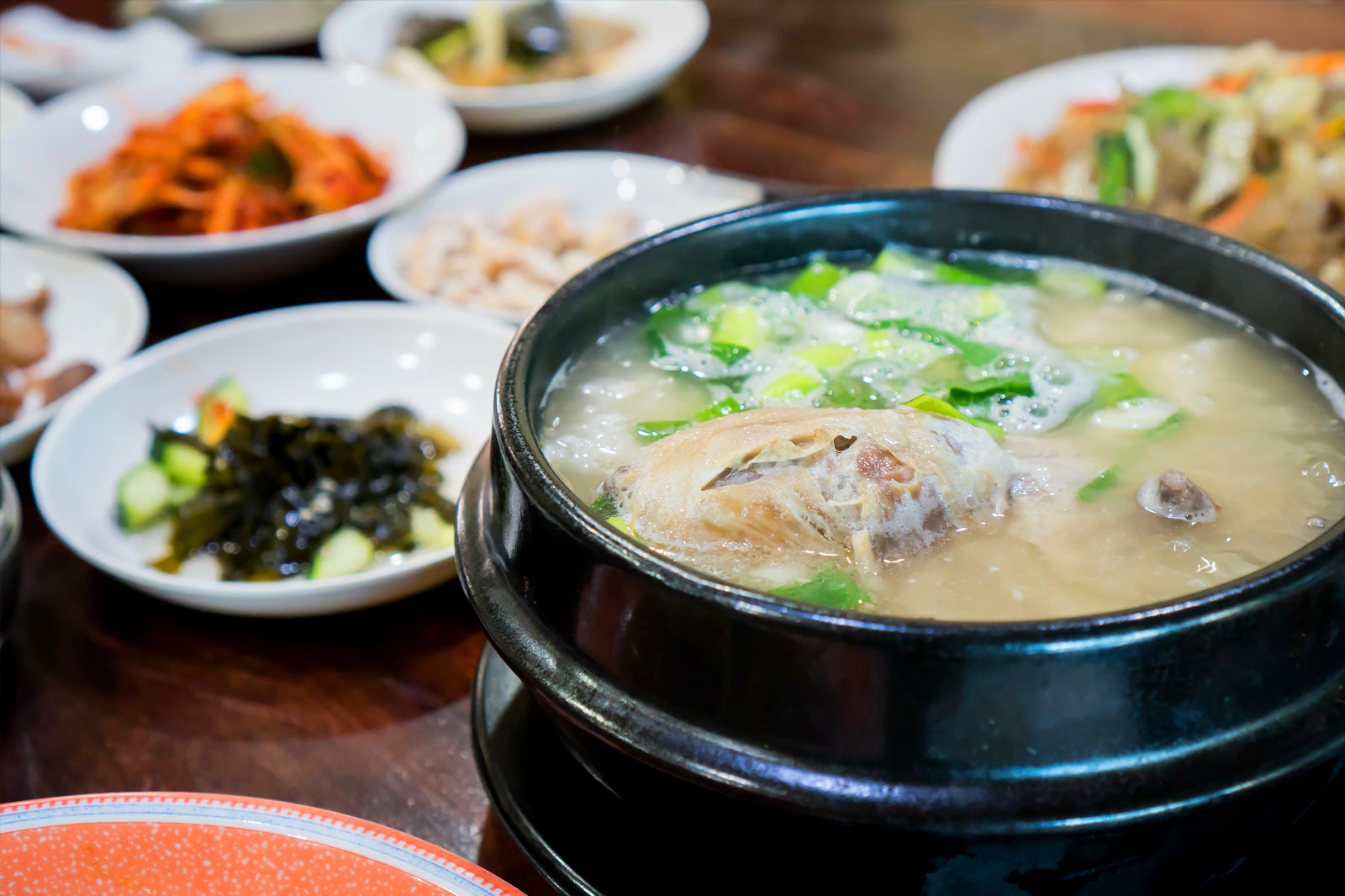 سامیتیانگ - Samgyetang