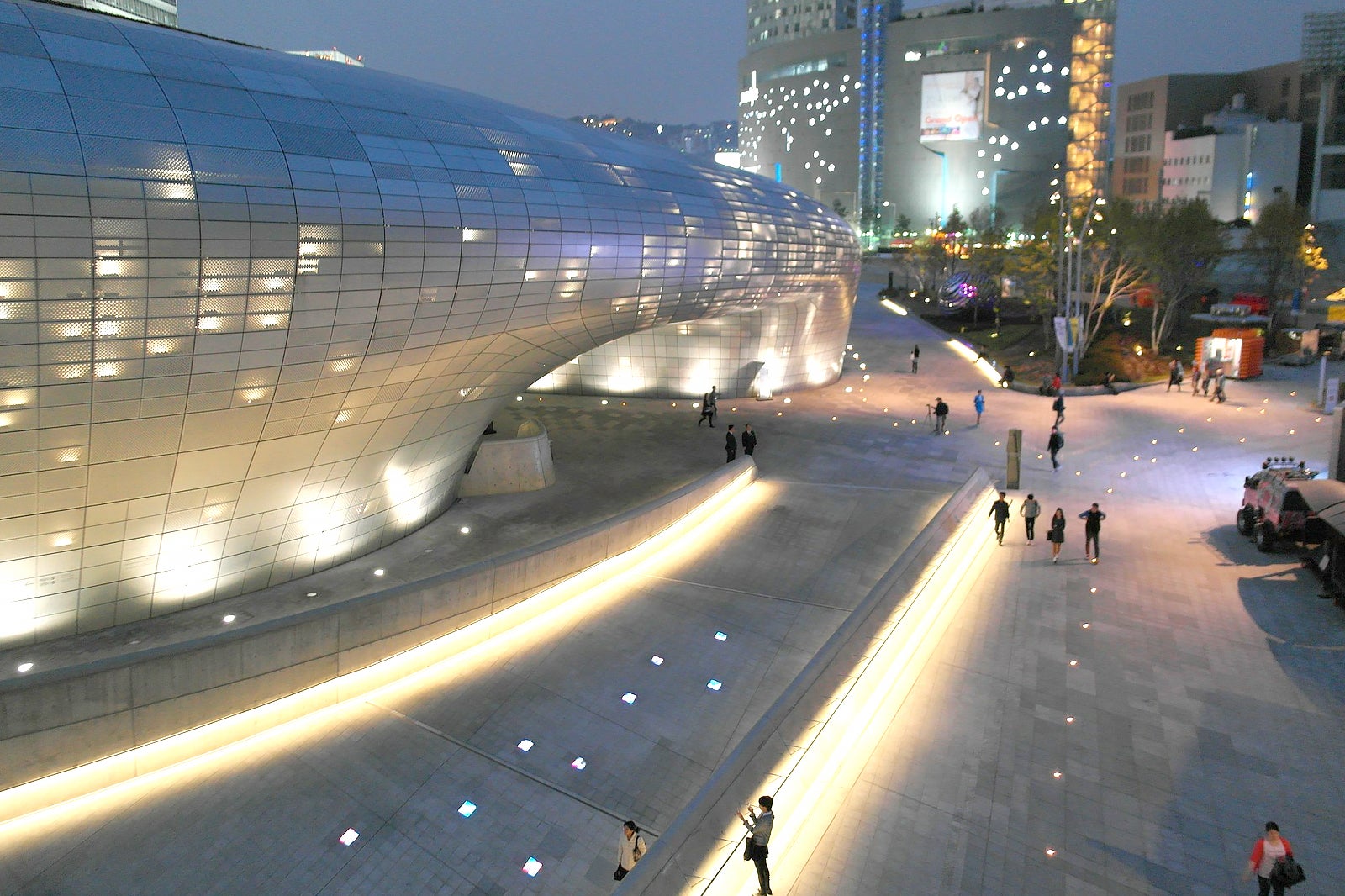 Dongdaemun Design Plaza - Dongdaemun Design Plaza