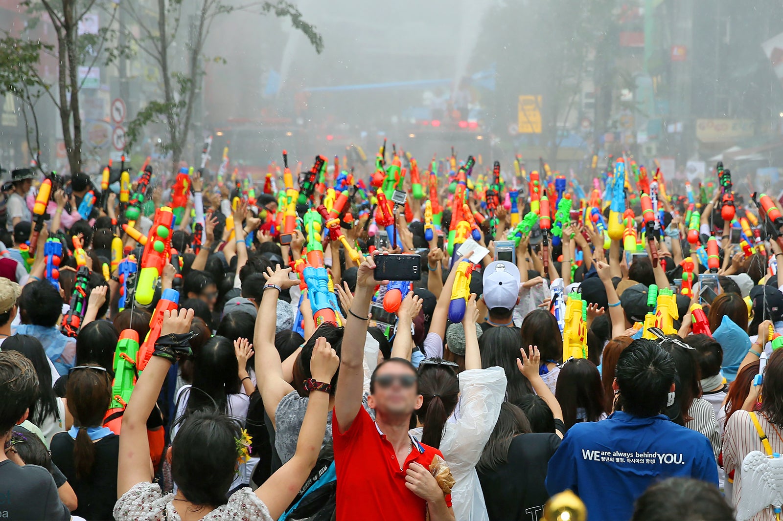 جشنواره اسلحه آبی سینچون - Sinchon Water Gun Festival