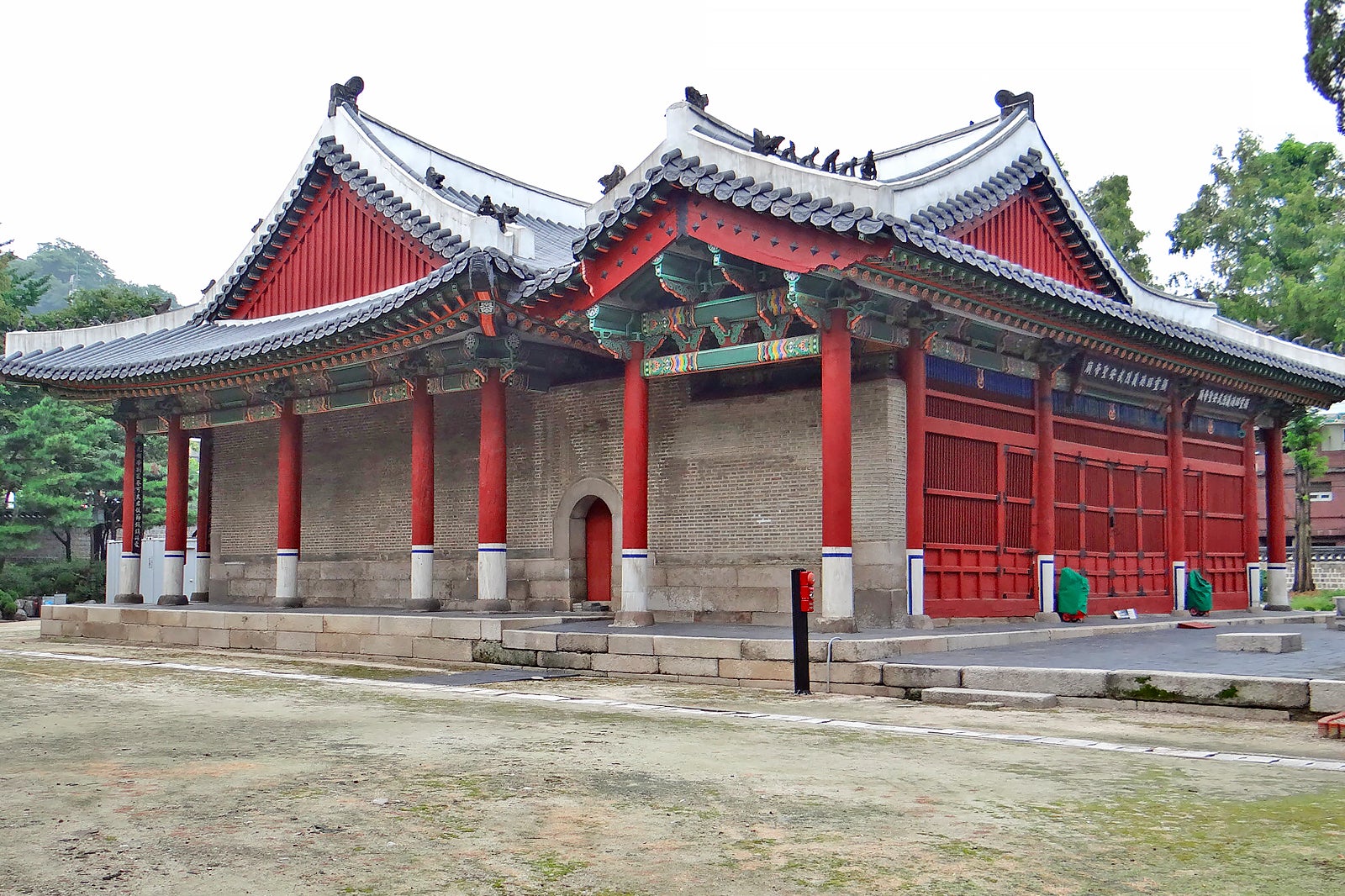معبد دونگمیو - Dongmyo Shrine