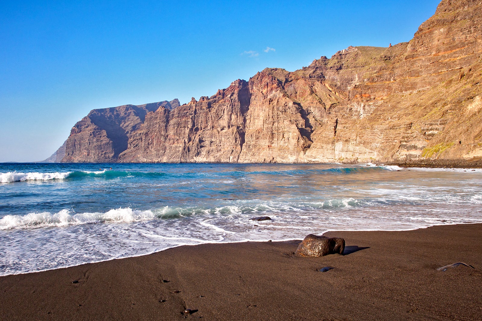 ساحل غول ها - Playa de los Gigantes