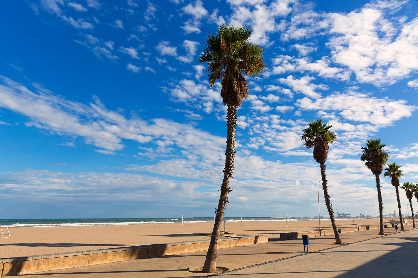 ساحل لا پاتاکونا - La Patacona Beach (Playa de la Patacona)