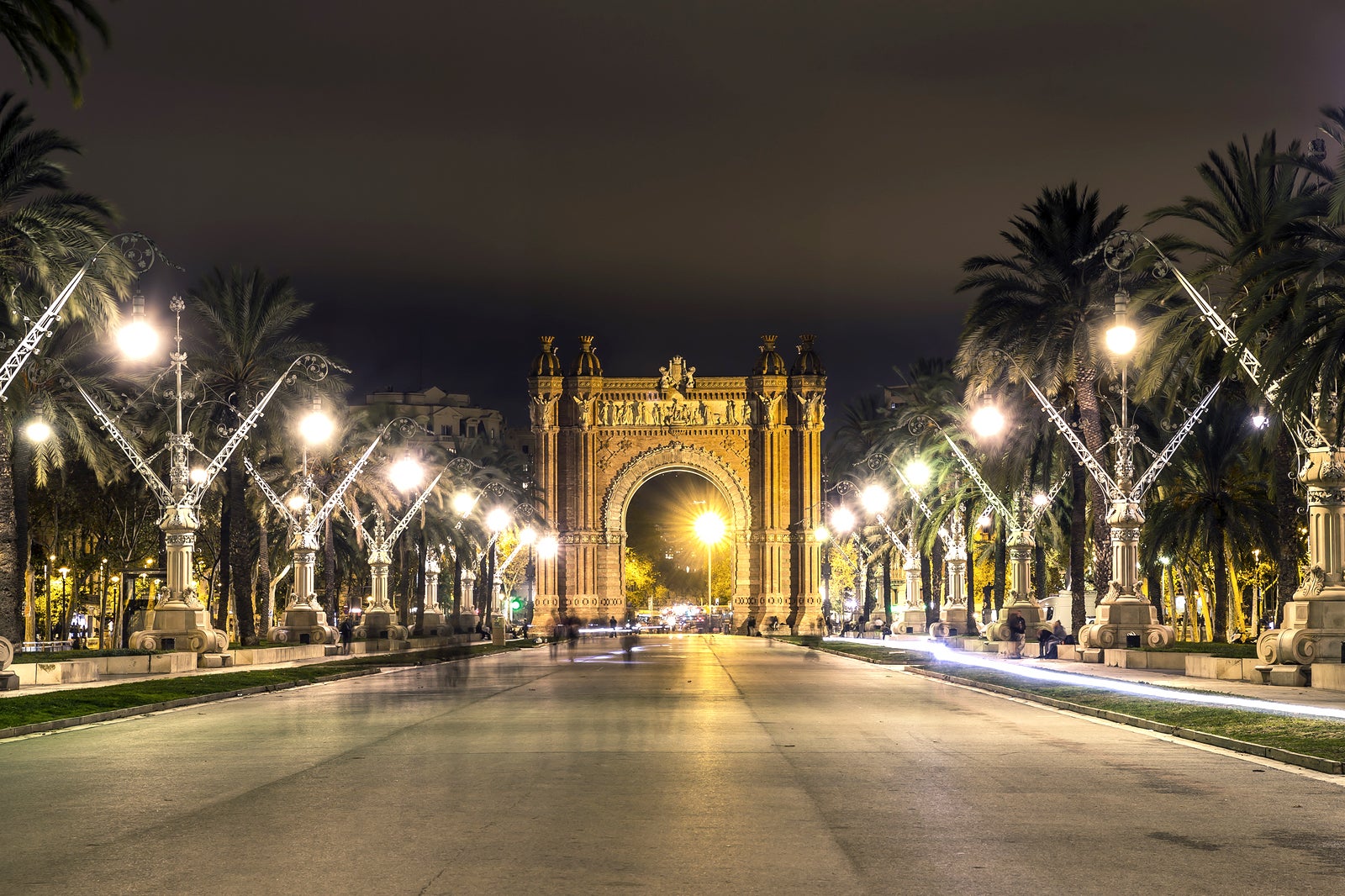 تور ارواح بارسلونا - Barcelona ghost tour