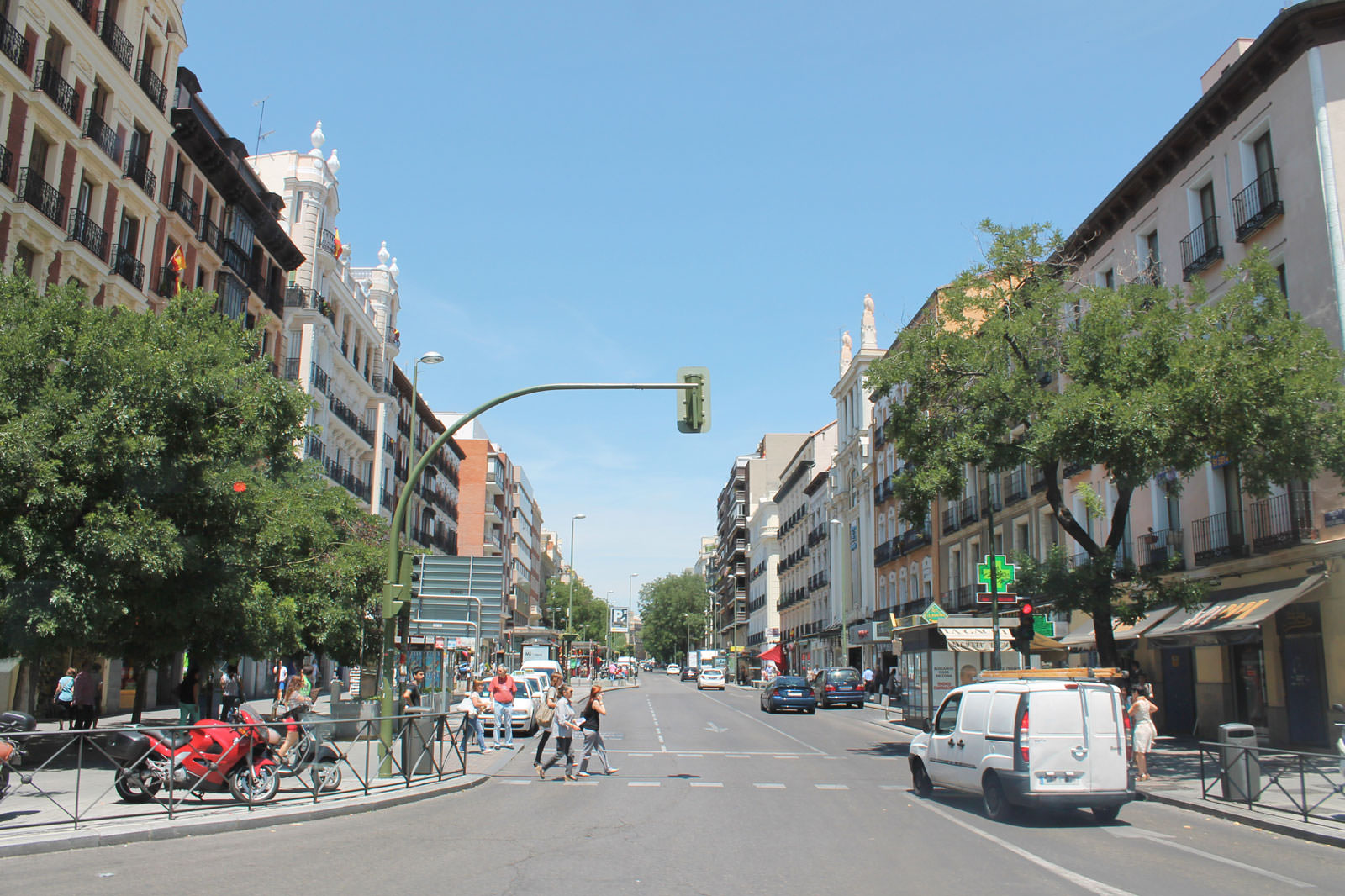 خیابان فوئنکارال - Calle de Fuencarral