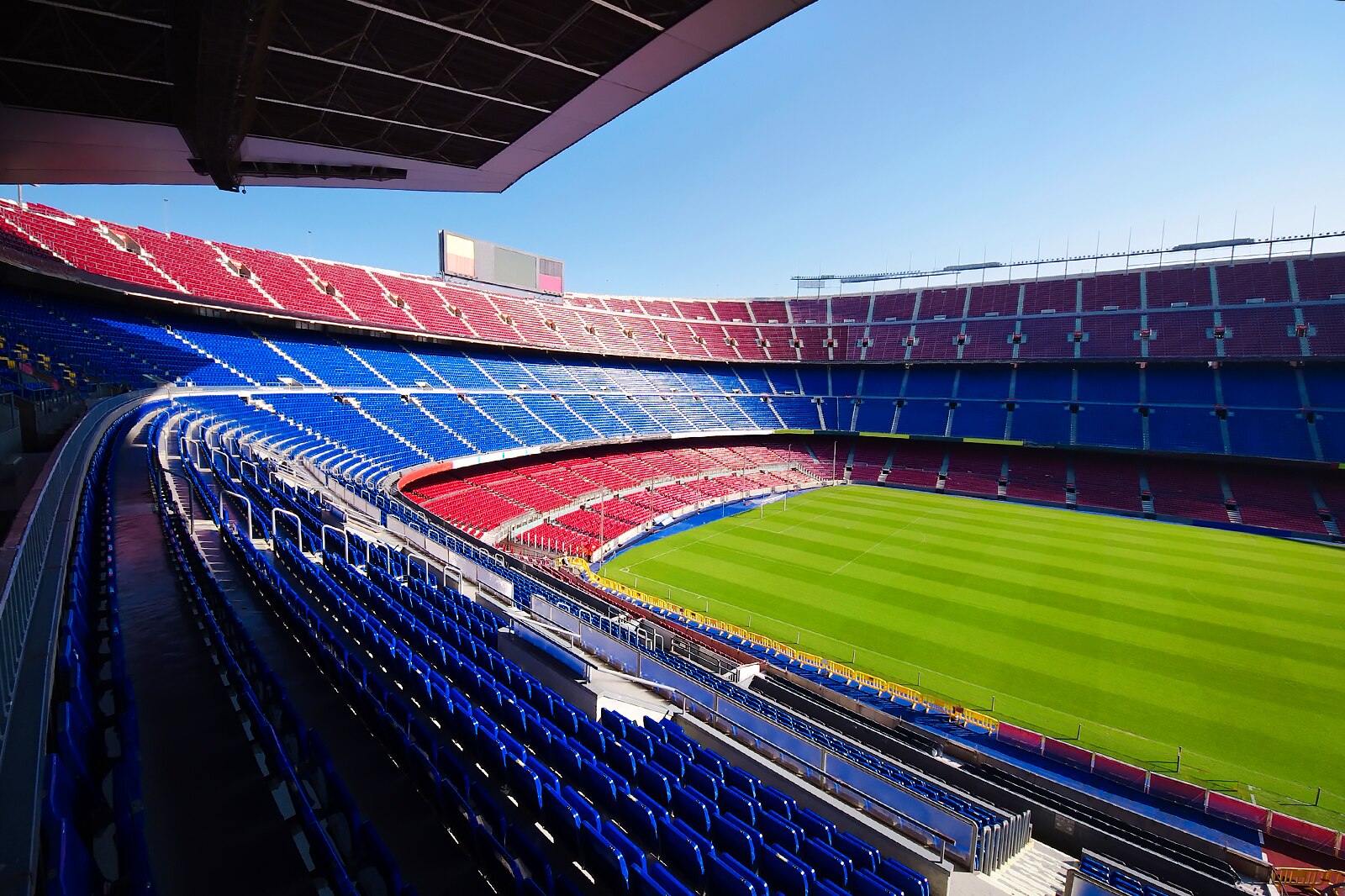 ورزشگاه نیوکمپ - Camp Nou Stadium