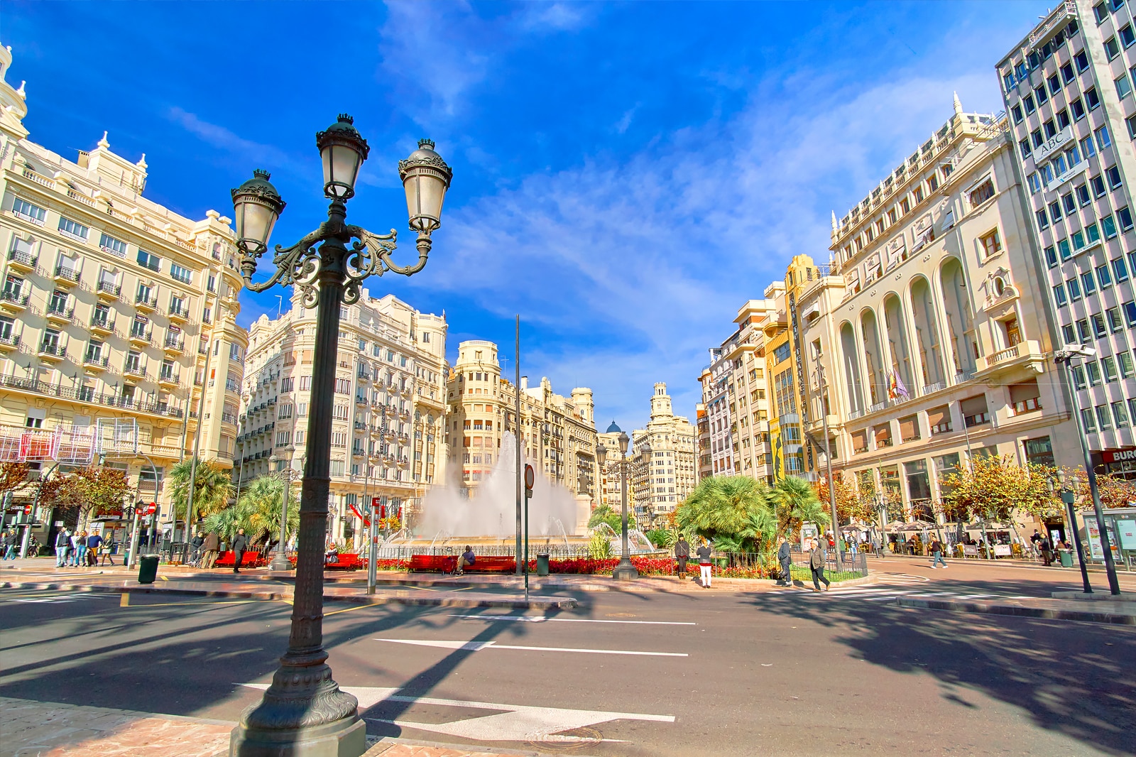 میدان تالار شهر - Plaza del Ayuntamiento