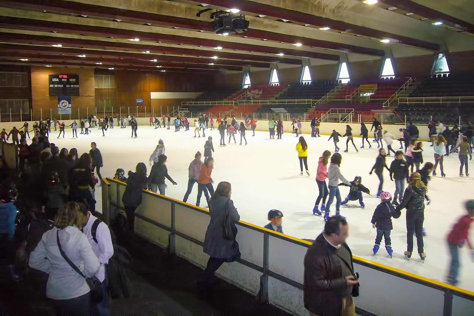 پیست اسکیت اف سی بارسلونا - FC Barcelona Skating Rink