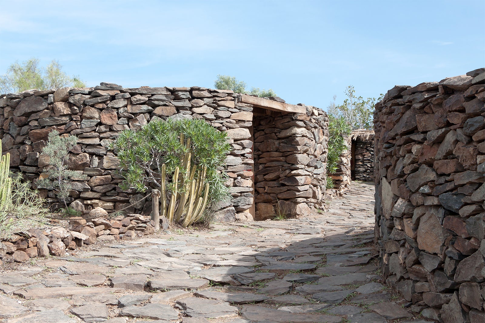 روز را در پارک موضوعی Mundo Aborigen بگذرانید - Spend the day at the Mundo Aborigen theme park