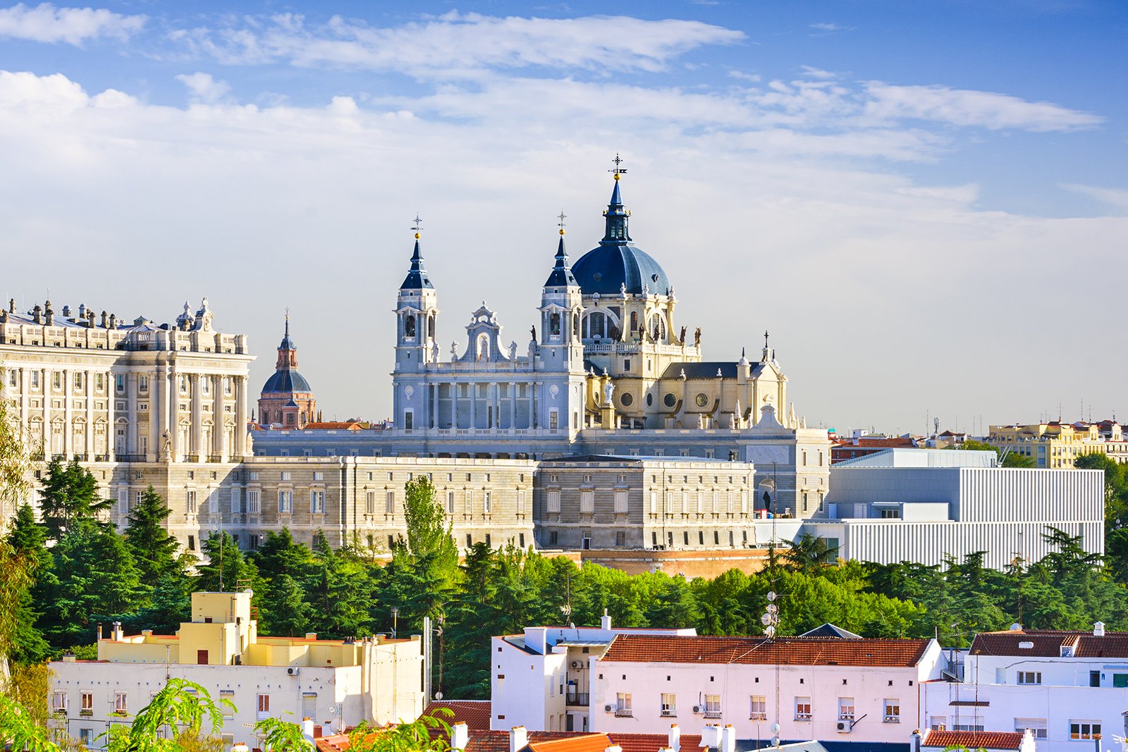 کلیسای جامع لا آلمودنا - La Almudena Cathedral