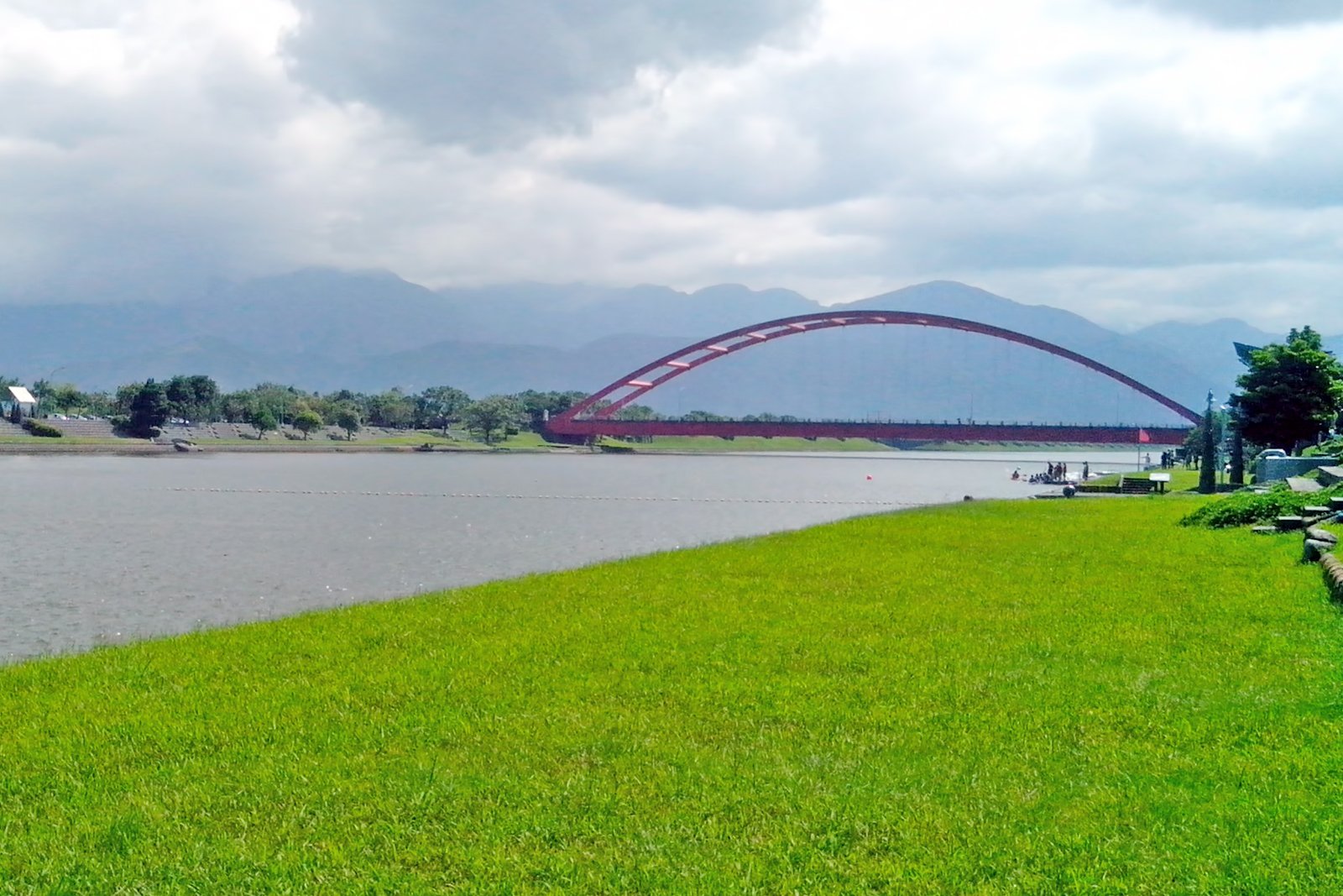 پارک رودخانه دونگ شان - Dong Shan River Park