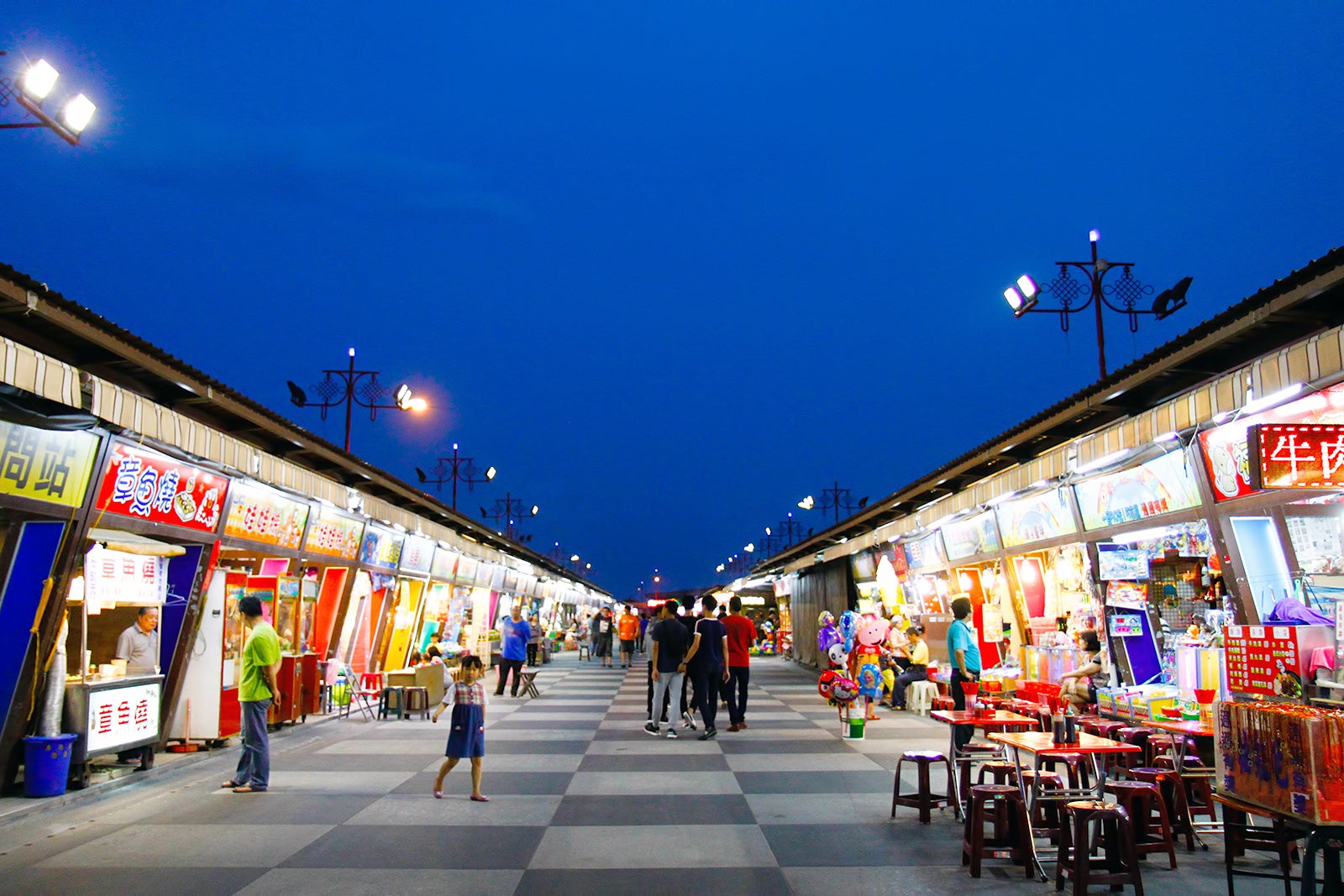 بازار شبانه دانگدامن - Dongdamen Night Market