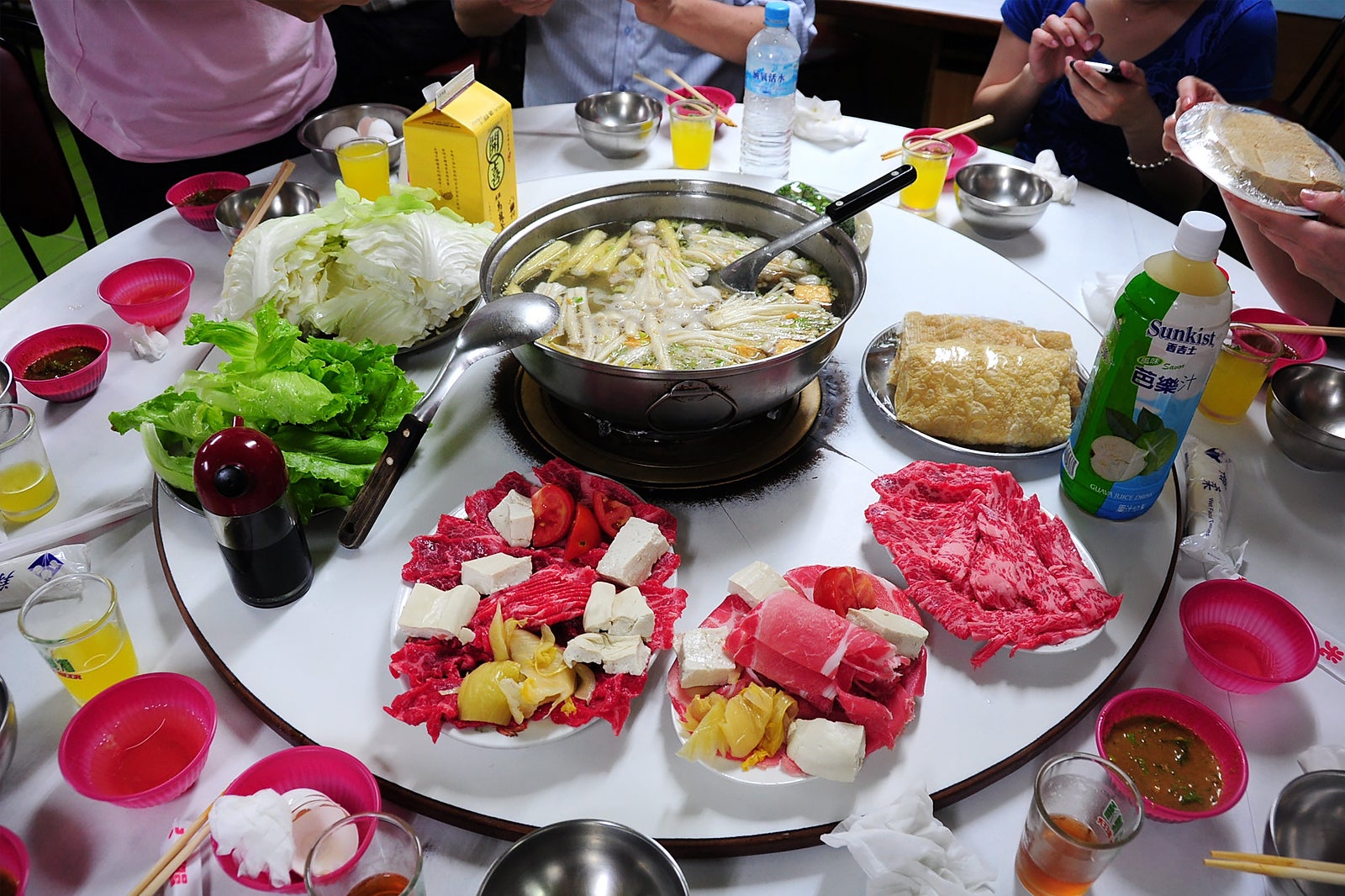 دیگ داغ بیف Xinyuan - Xinyuan Beef Hot Pot