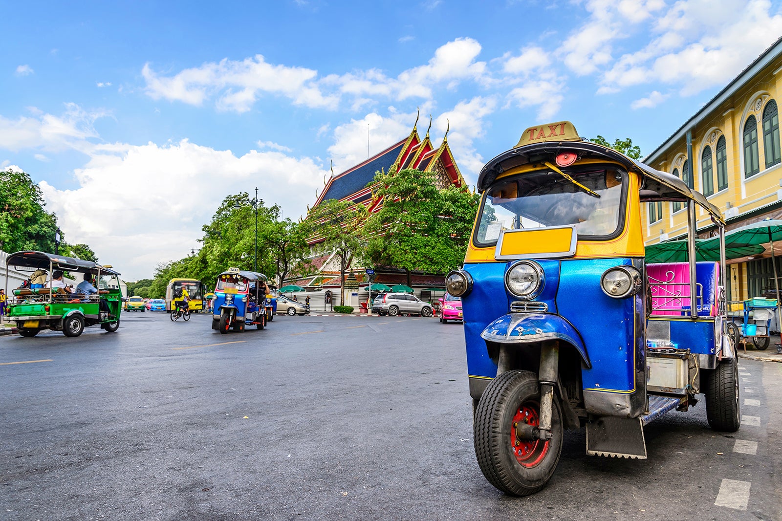 کلاهبرداری توک توک - The tuk-tuk scam