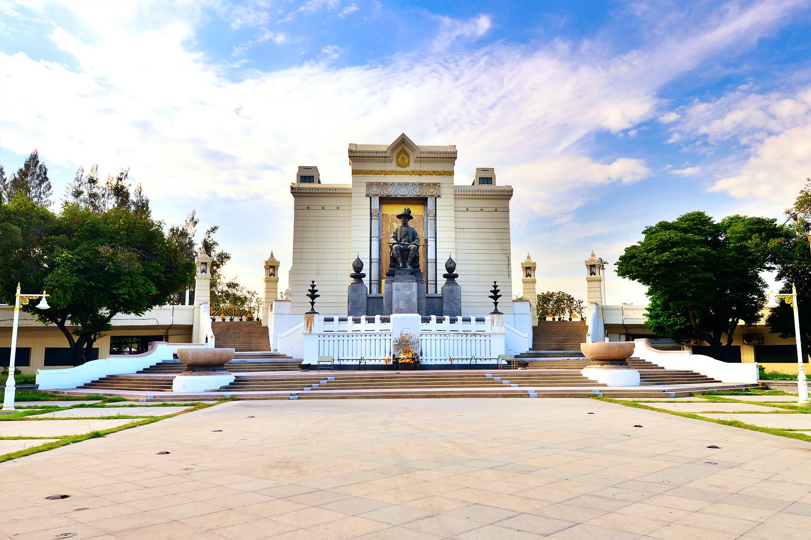 بنای یادبود پادشاه راما اول - King Rama I Monument