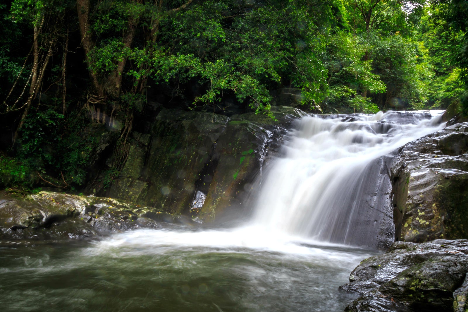 آبشار Pala-U - Pala-U Waterfall