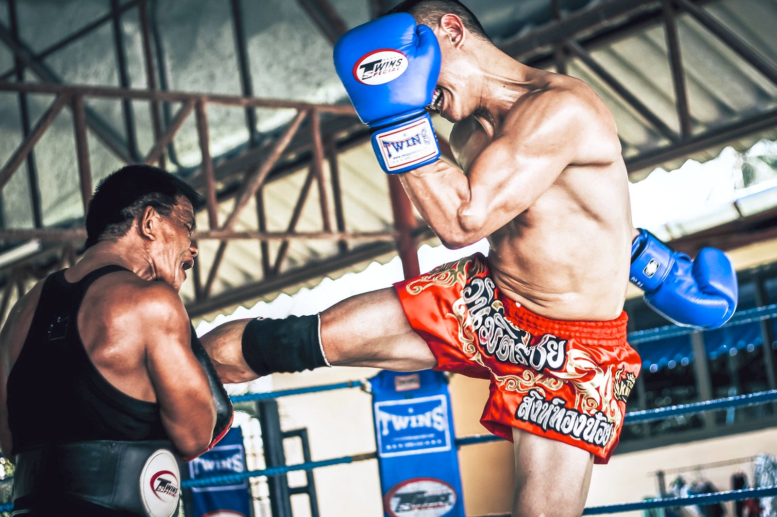 موی تای (بوکس تایلندی) - Muay Thai (Thai Boxing)