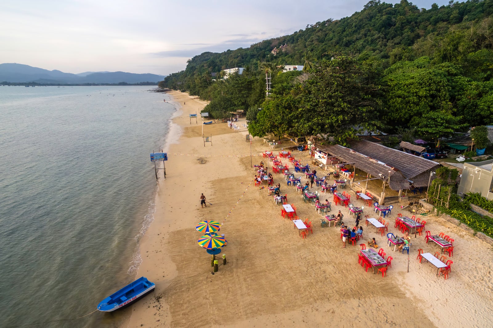 ساحل کارت خوردن (ساحل آبی) - Khao Kad Beach (Panwa Beach)