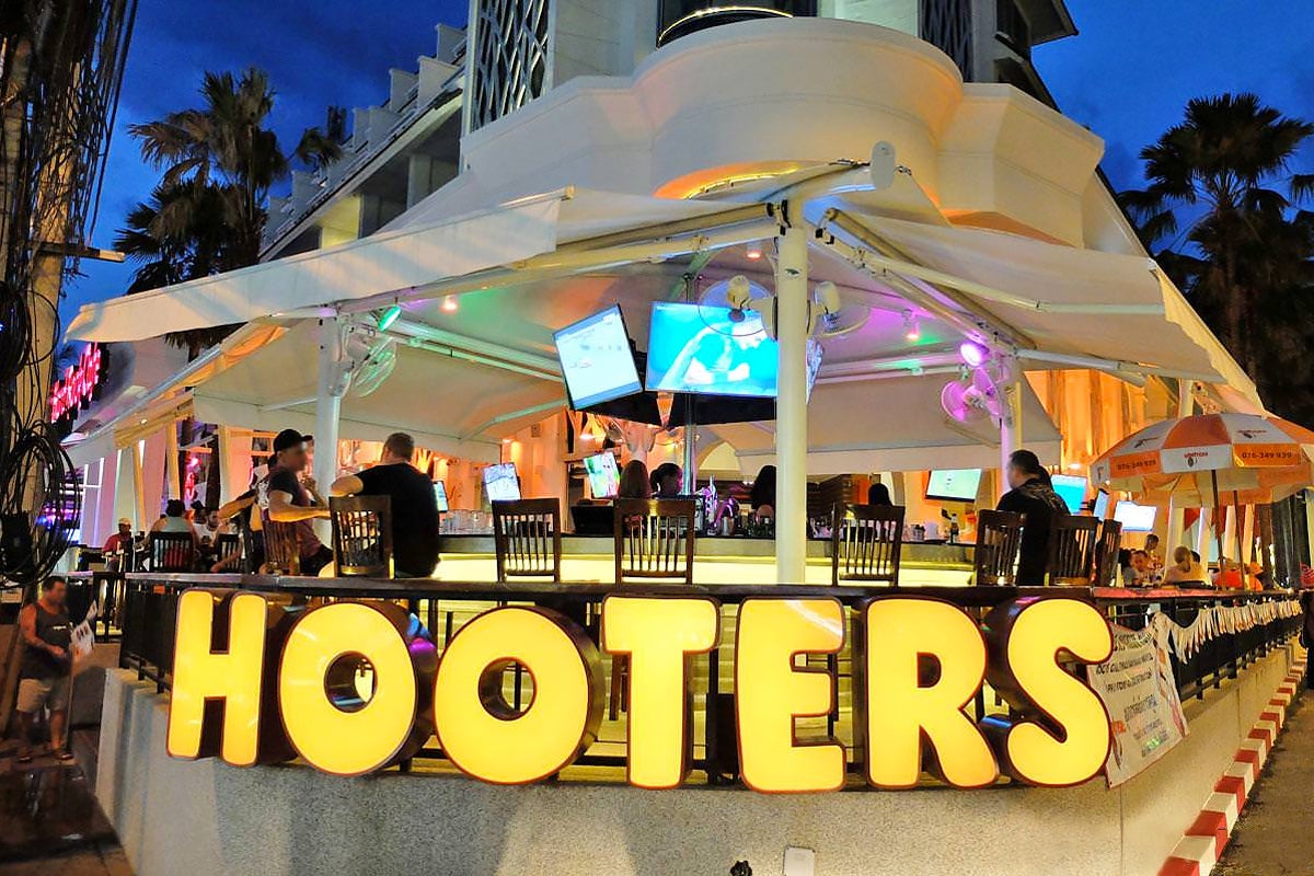 هوتر پوکت - Hooters Phuket