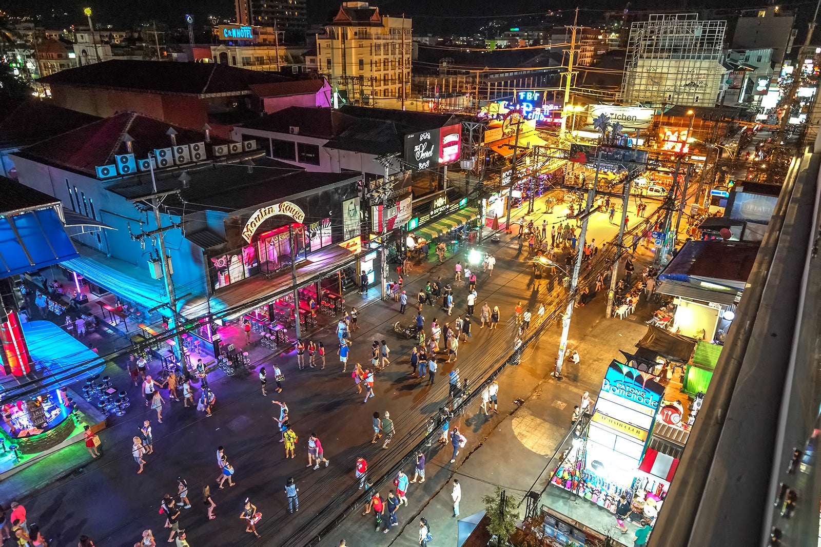 جاده بنگلا - Bangla Road