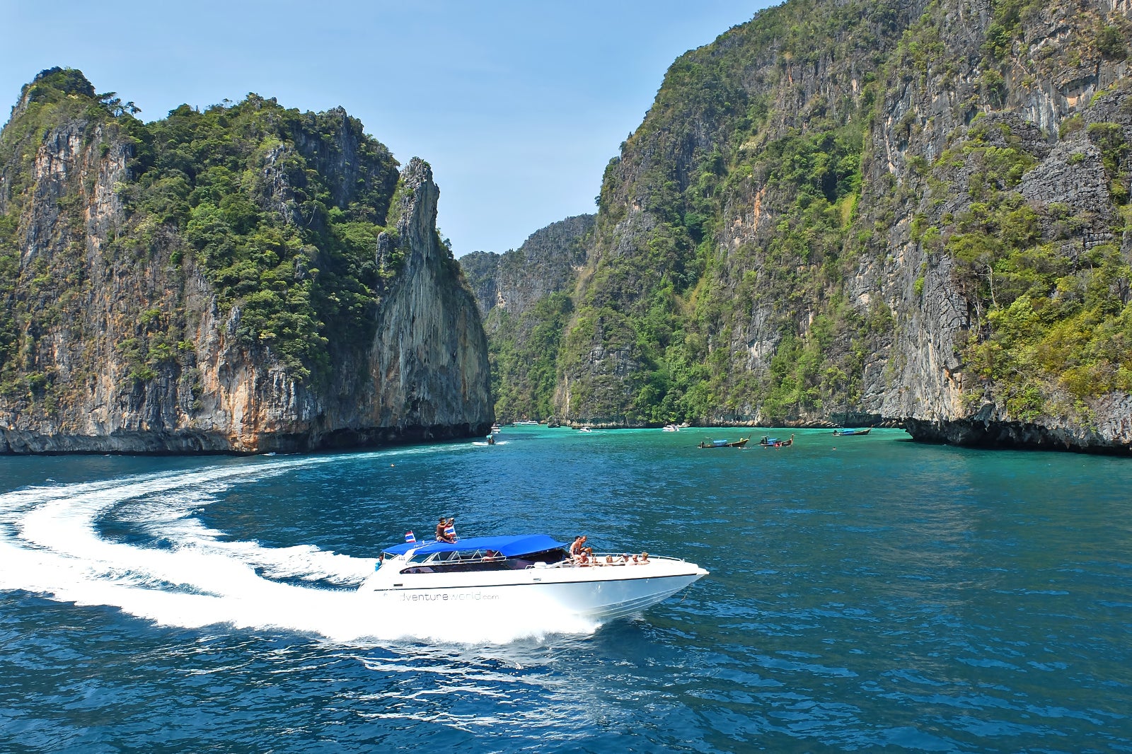 تور جزایر فی فی با قایق تندرو - Phi Phi Islands tour by speedboat