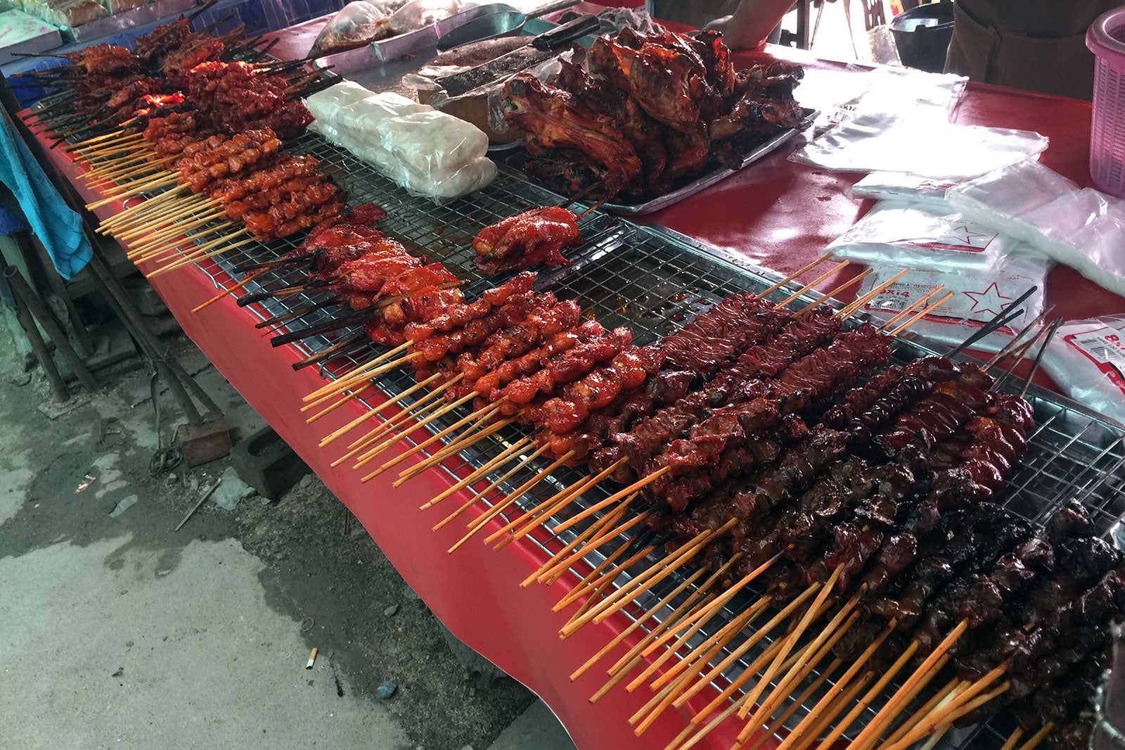 بازار شبانه پاتایا - Pattaya Night Bazaar