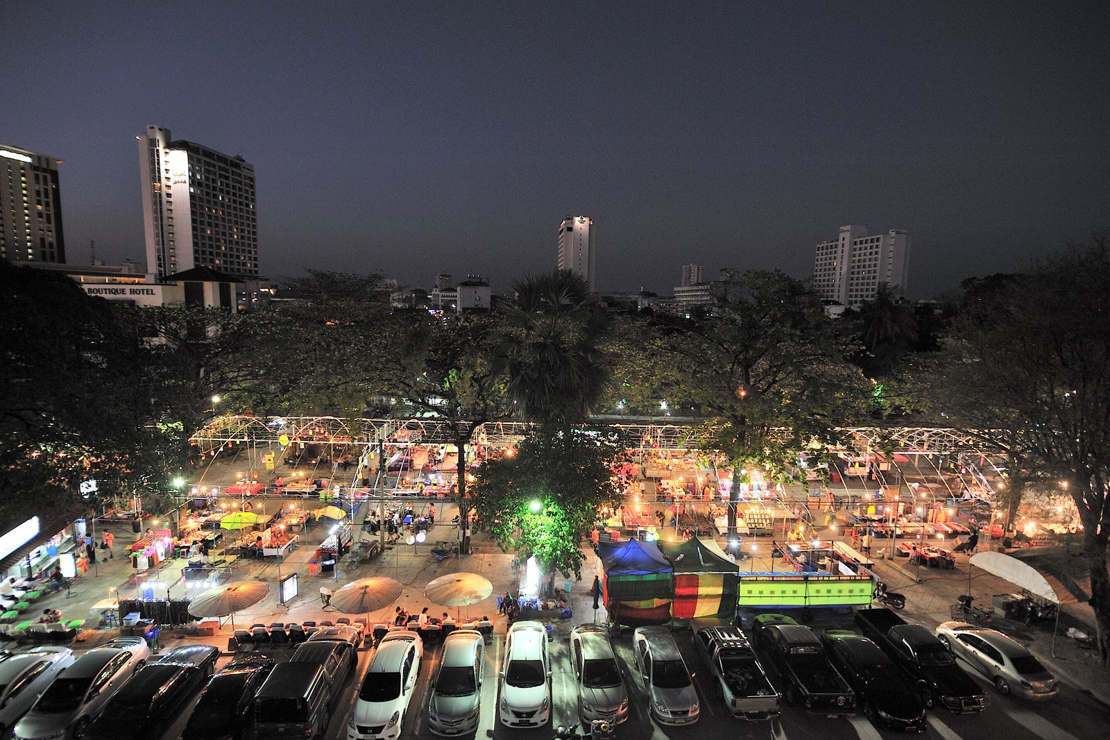 بازار آنوسارن - Anusarn Market