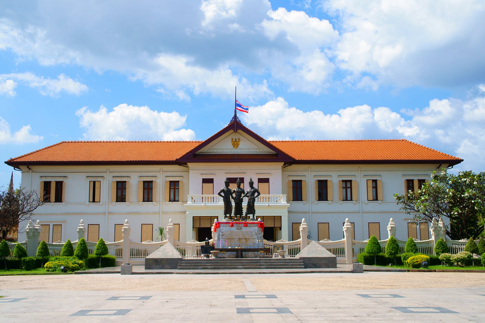 هنرهای شهر چیانگ مای - Chiang Mai City Arts & Cultural Center