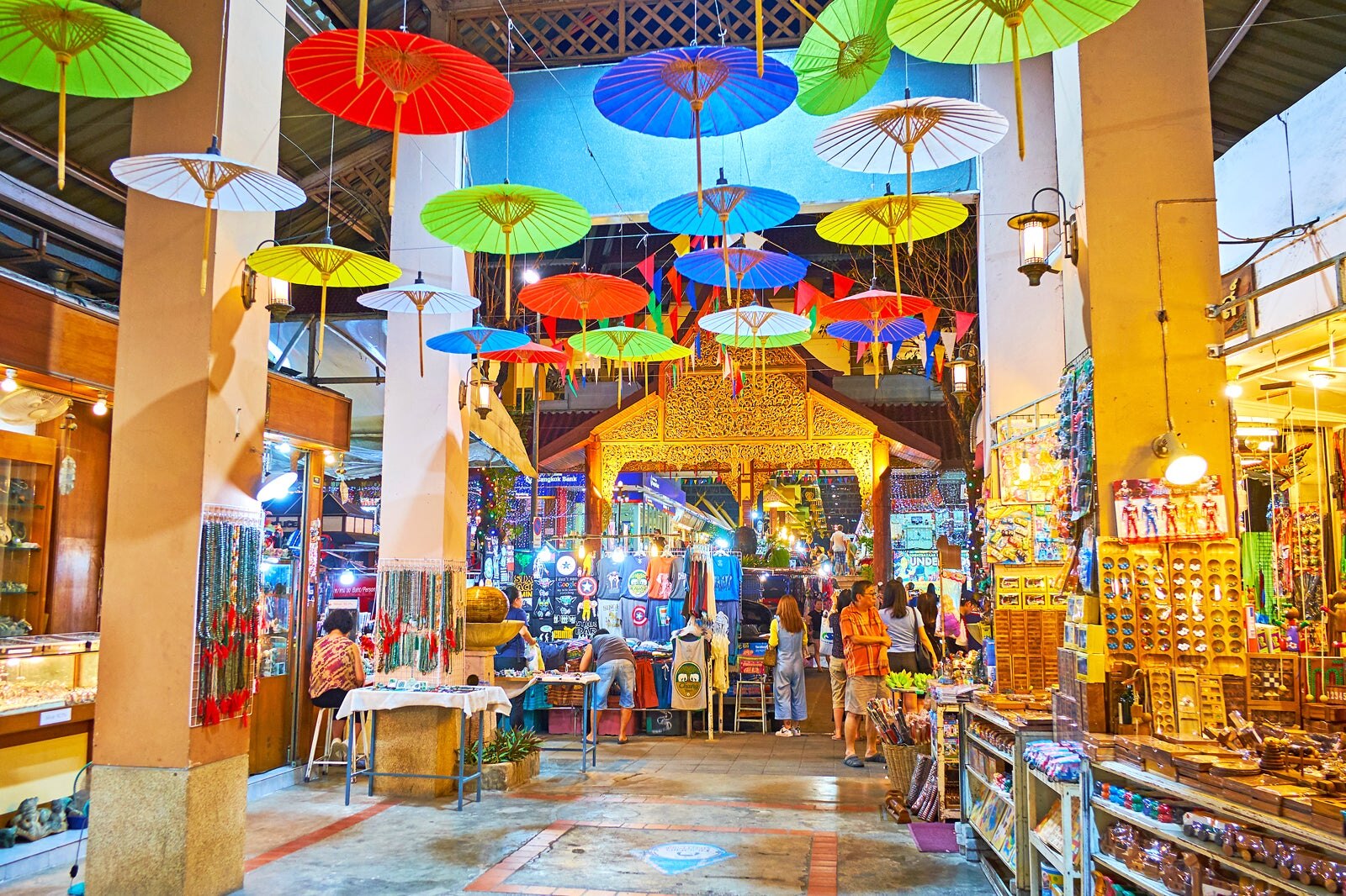 بازار شبانه چیانگ مای - Chiang Mai Night Bazaar