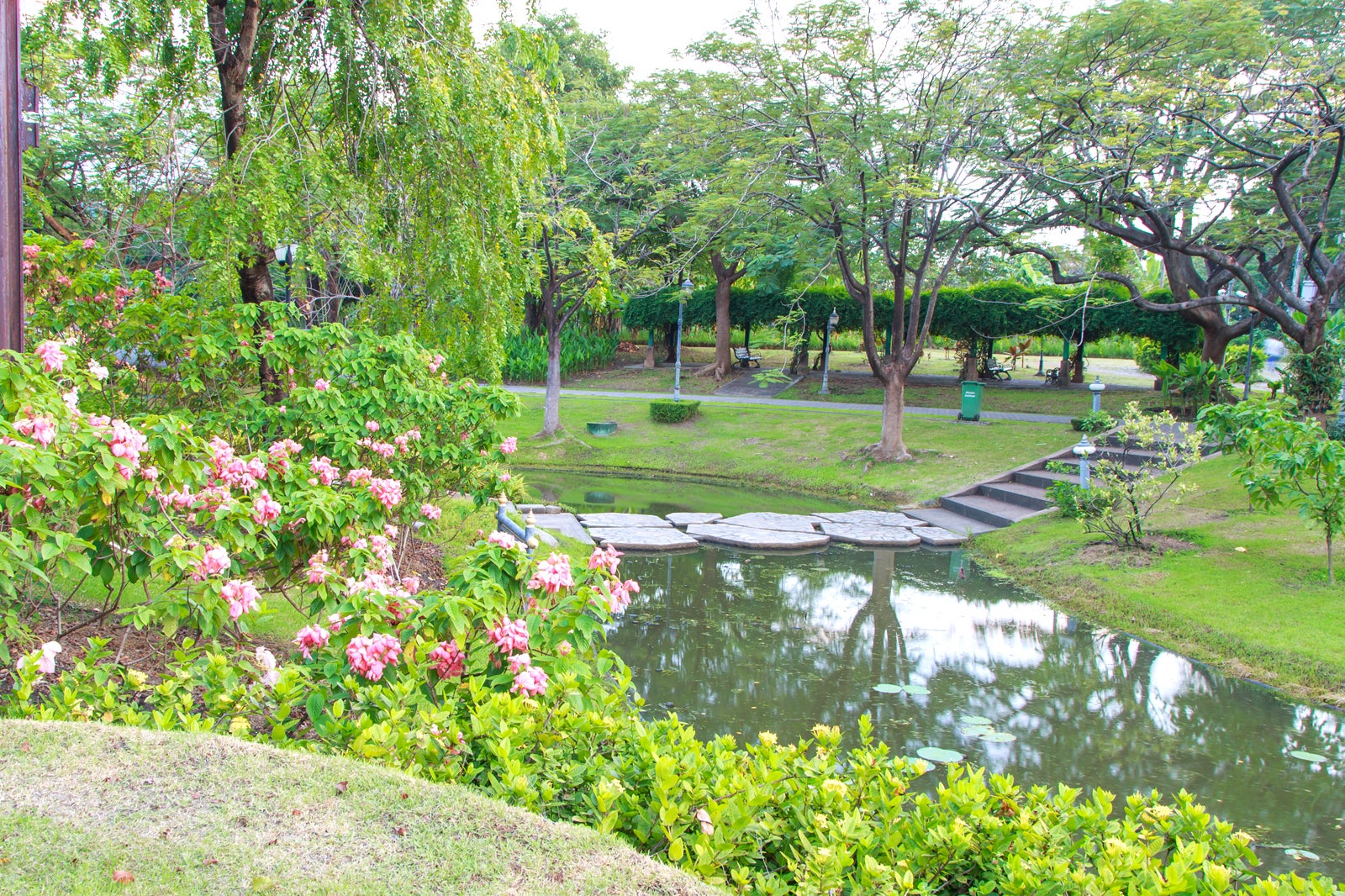 پارک ملکه سیریکیت - Queen Sirikit Park