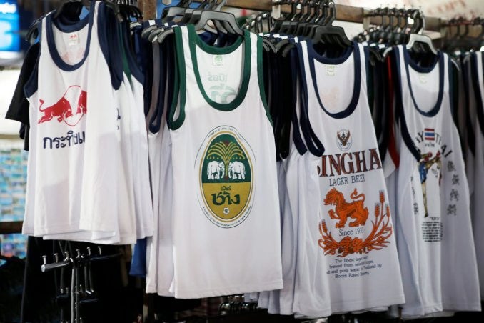 تی شرت و کت و شلوار - T-shirts and singlets