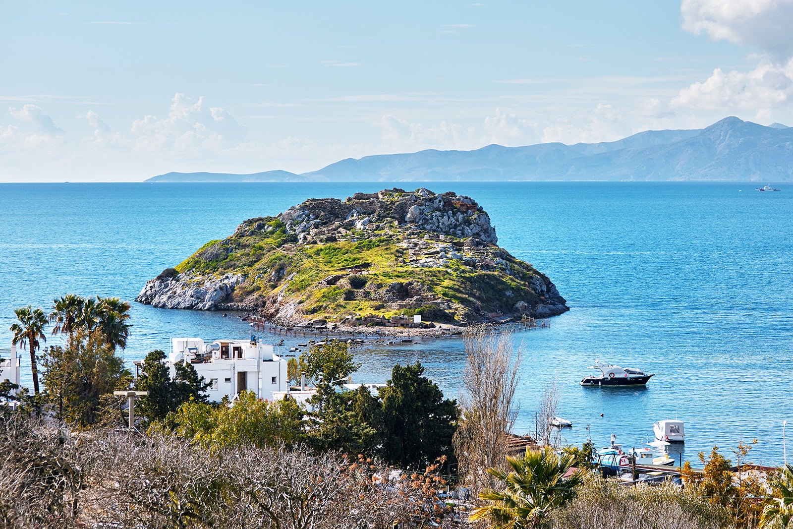 جزیره خرگوش در گوموشلوک - Rabbit Island in Gumusluk