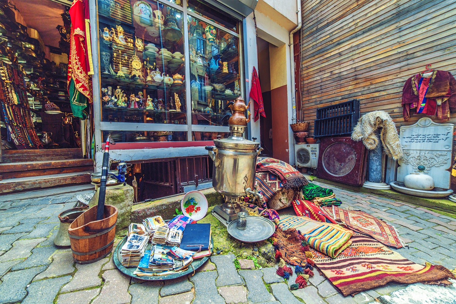 منطقه عتیقه جات Çukurcuma - Çukurcuma Antiques District