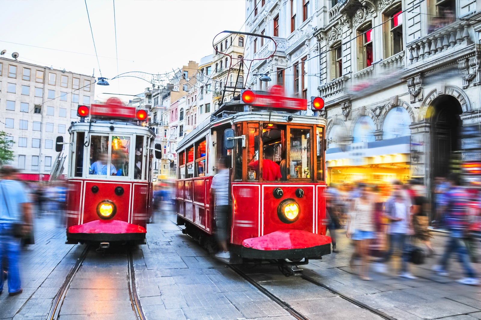 استقلال کادسی - Istiklal Caddesi