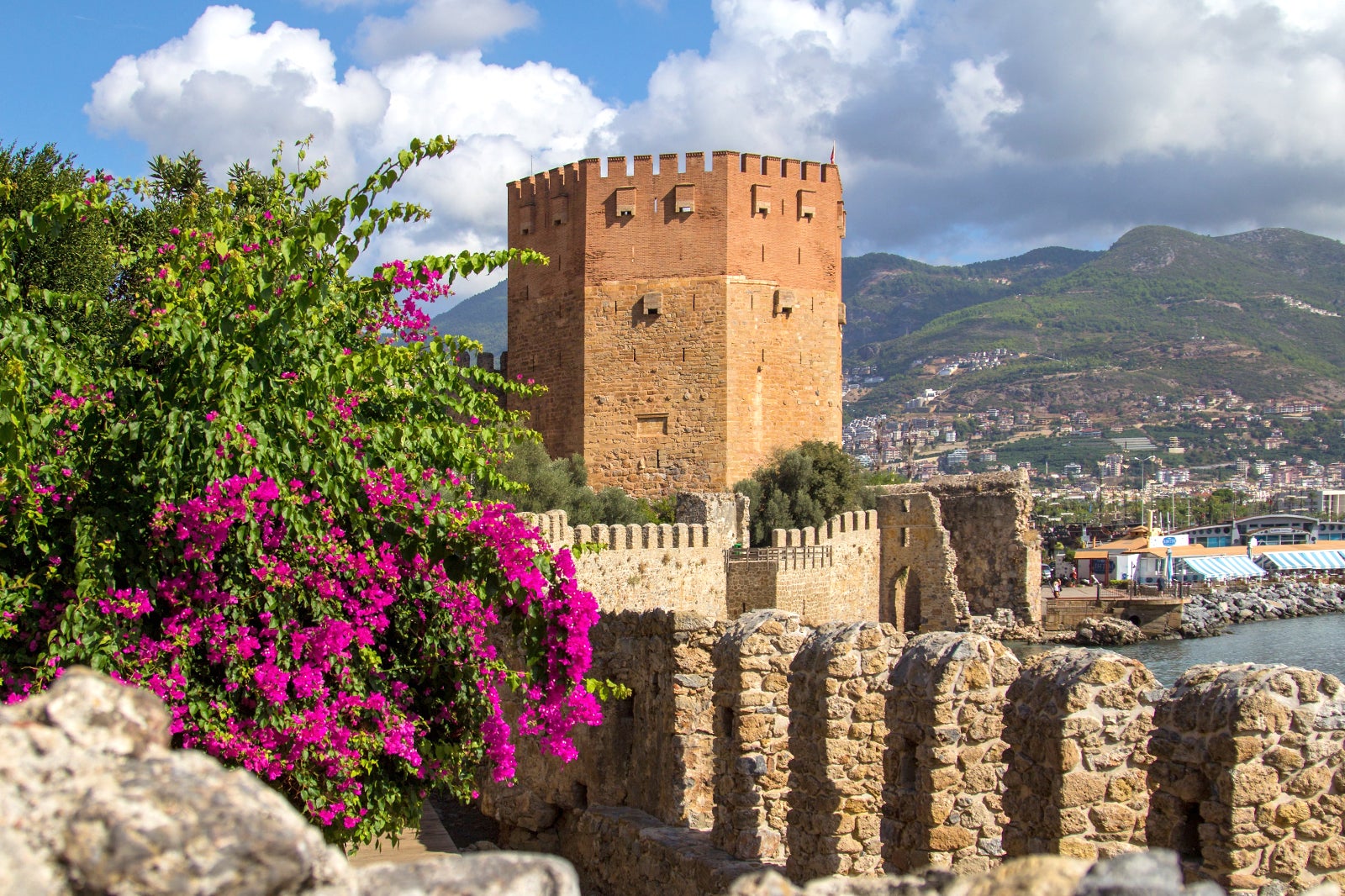 قلعه قیزیلکوله - Kizilkule Fortress