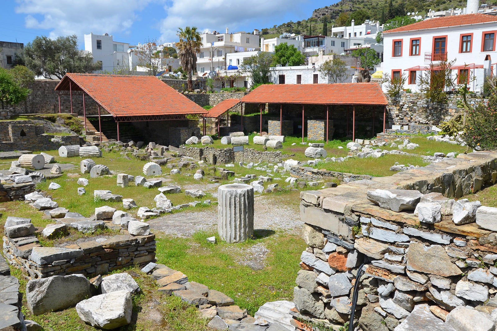 مقبره در هالیکارناسوس - Mausoleum at Halicarnassus