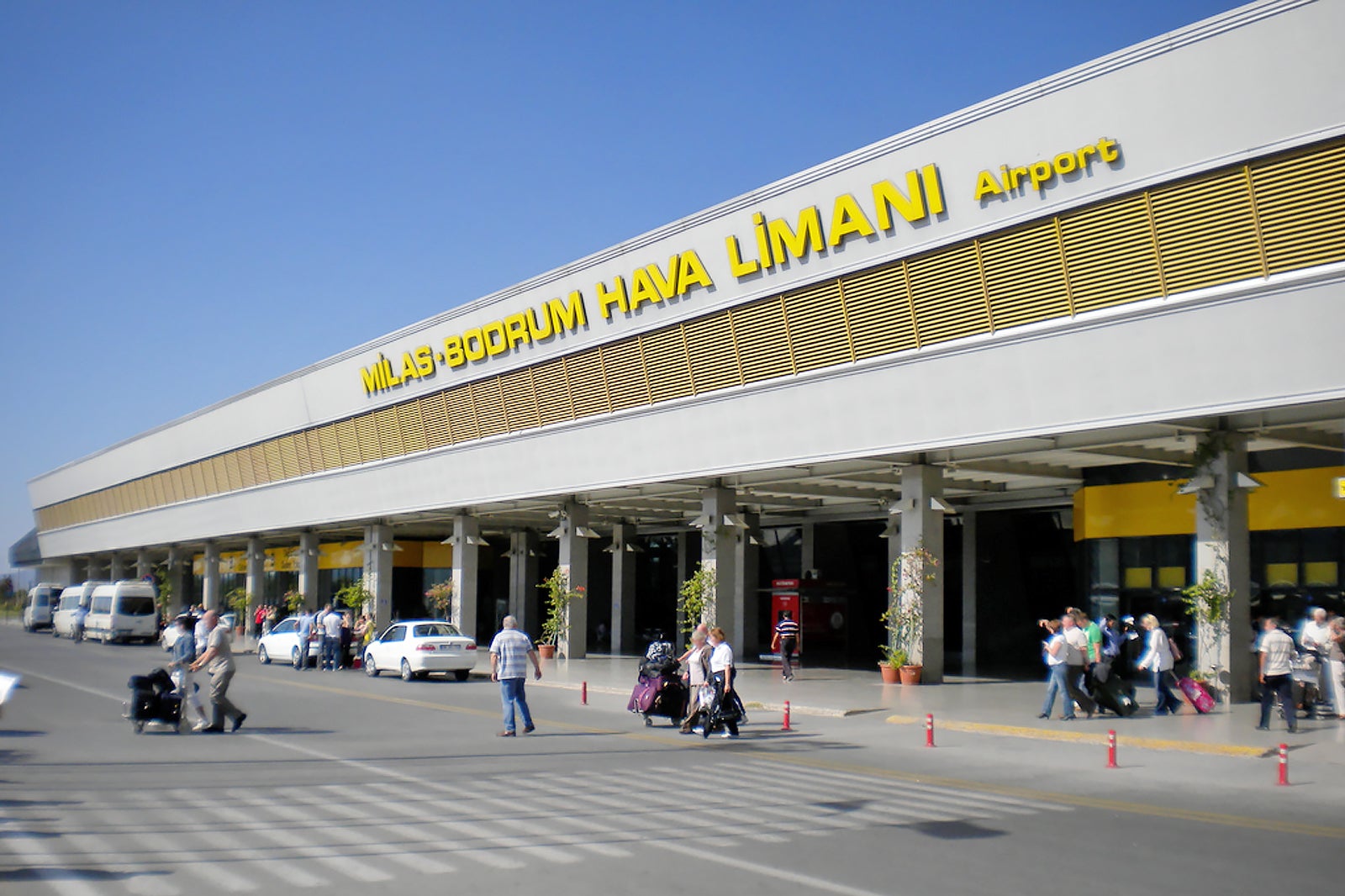 به جای تاکسی از اتوبوس فرودگاه هاواس استفاده کنید - Use the Havas Airport bus instead of a taxi