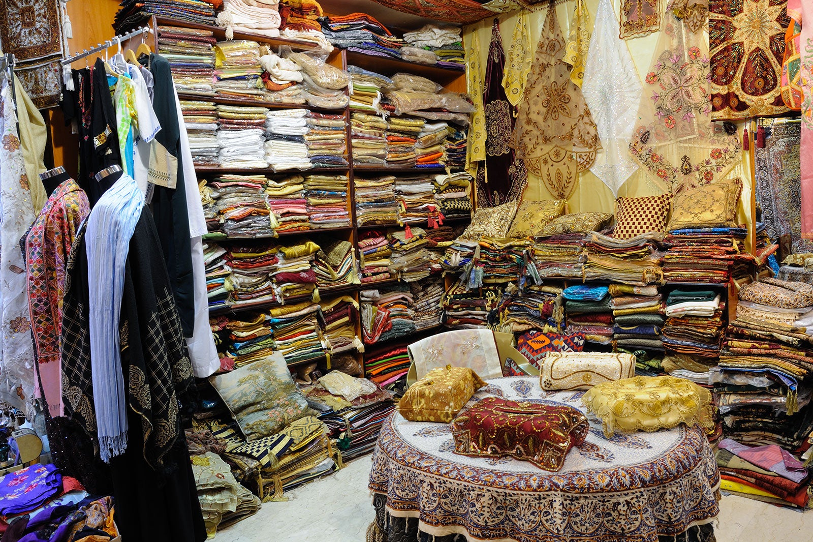 بازار نساجی - Textile Souk