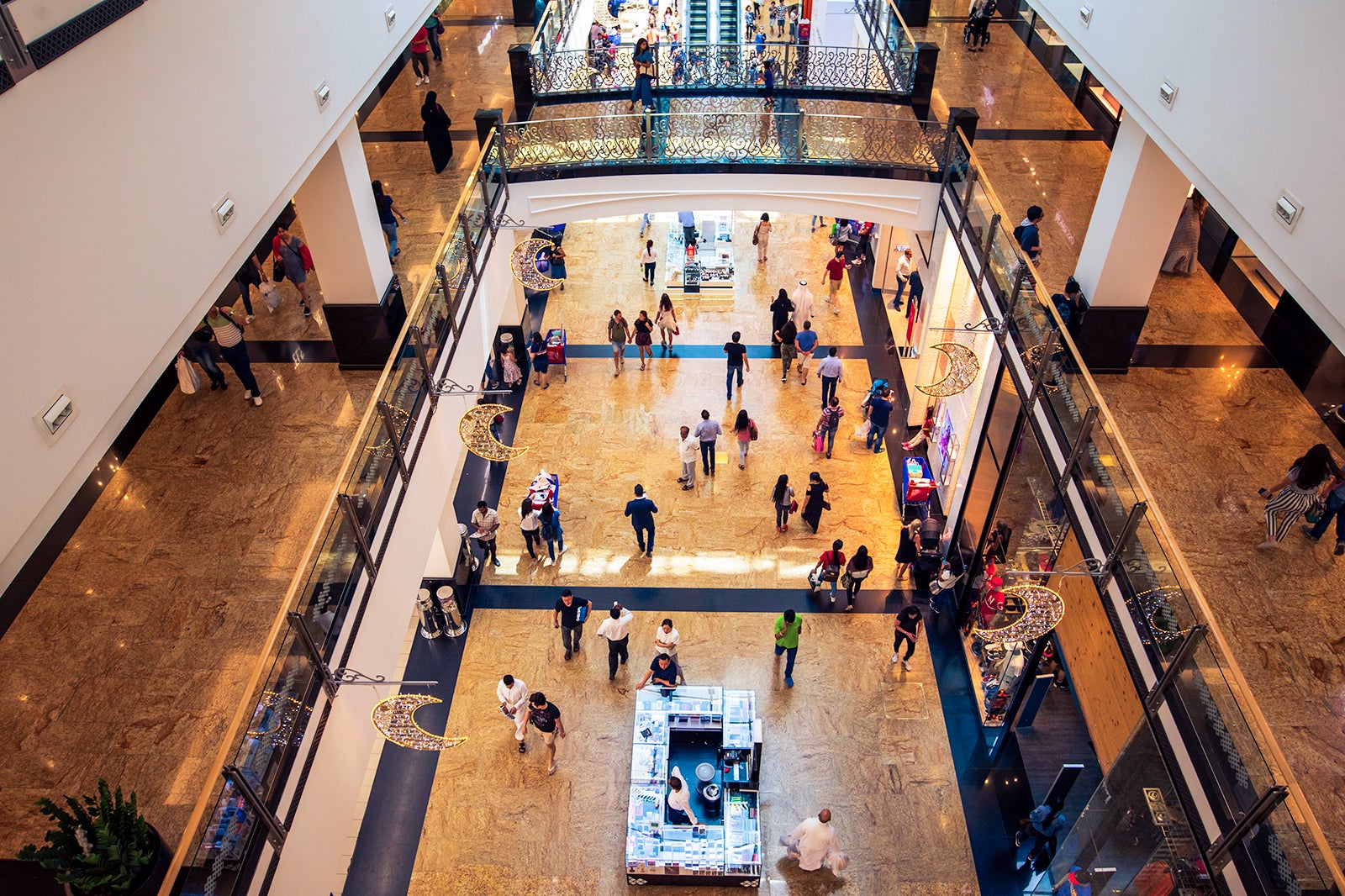 مرکز خرید امارات - Mall of the Emirates