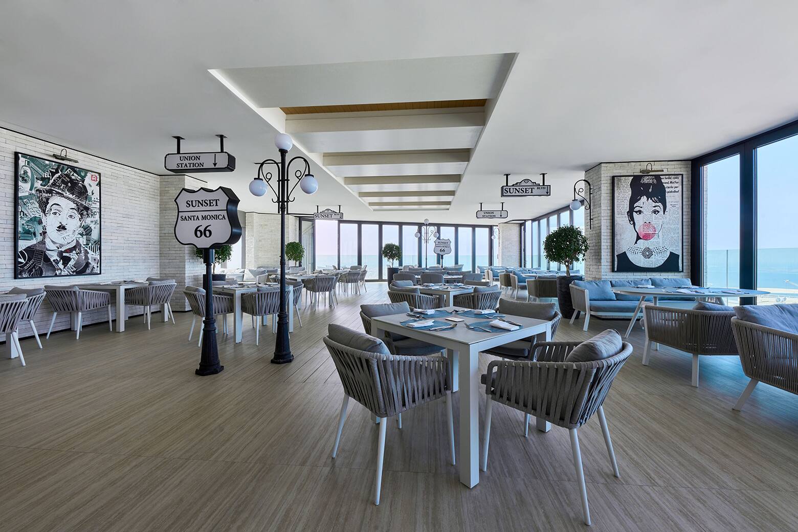 سالن اسکای مالیبو - Malibu Sky Lounge