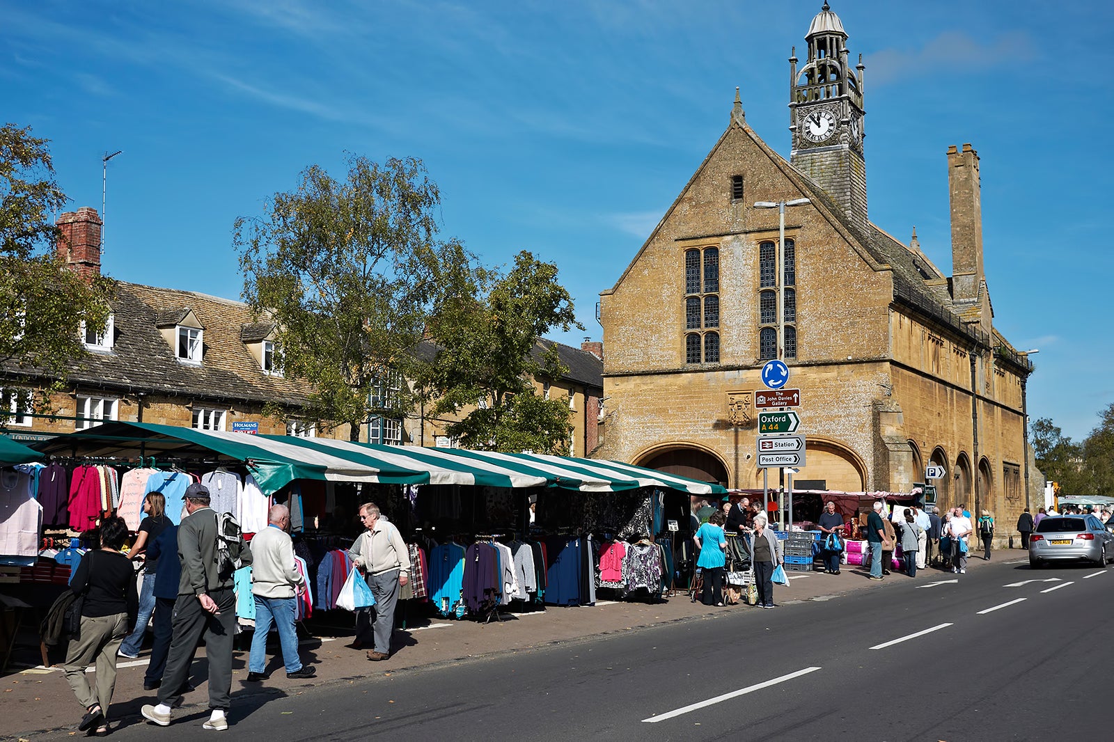 بازار مورتون-این-مارش - Moreton-in-Marsh Market