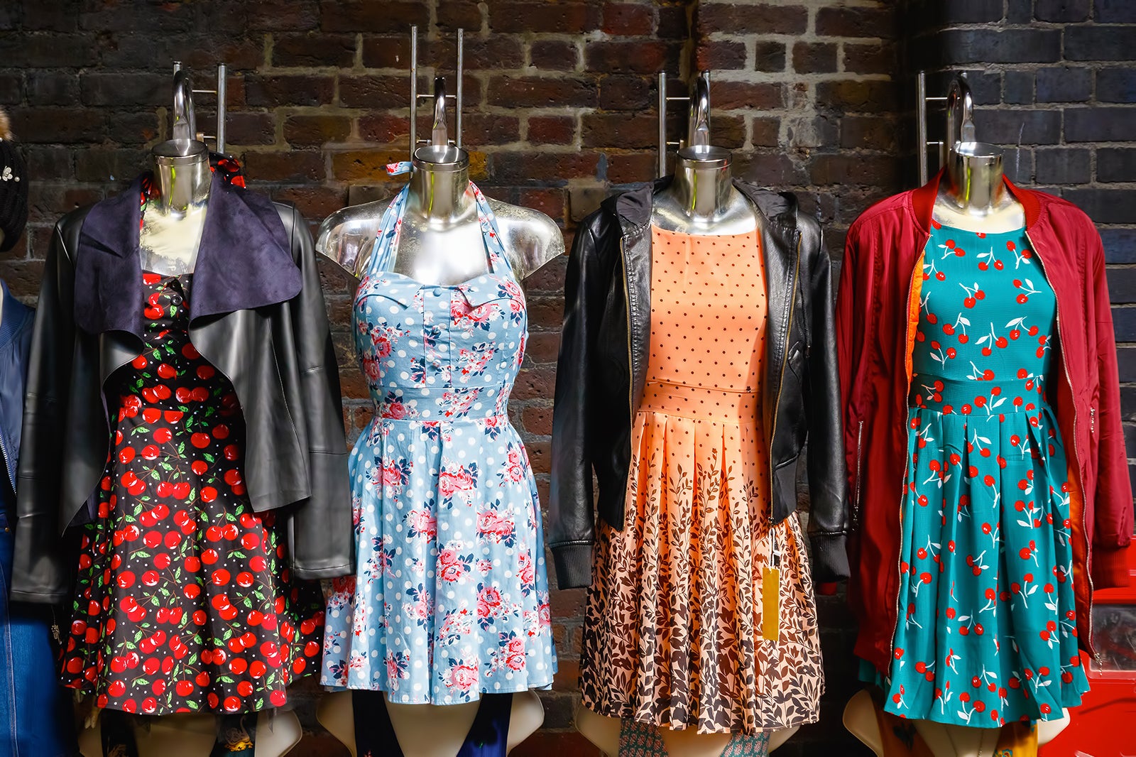 فروشگاه های لباس قدیمی در داندی - Vintage clothing stores in Dundee