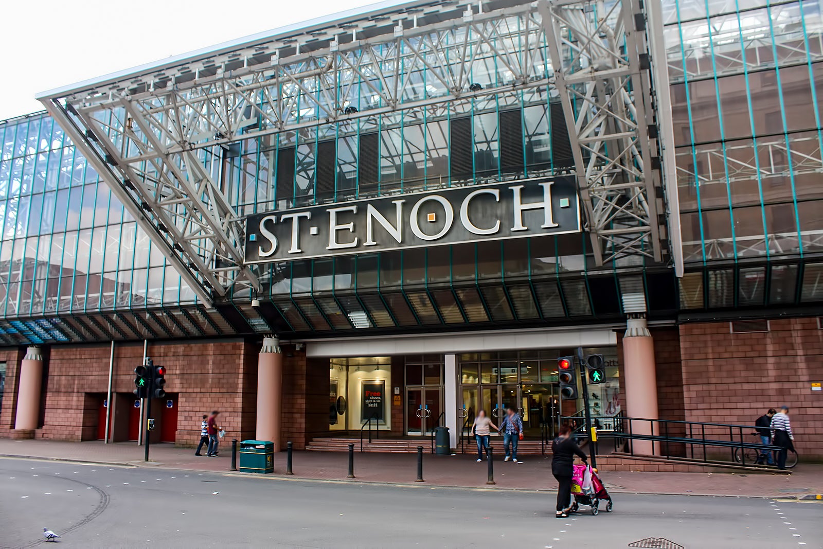 مرکز سنت انوک - St. Enoch Center