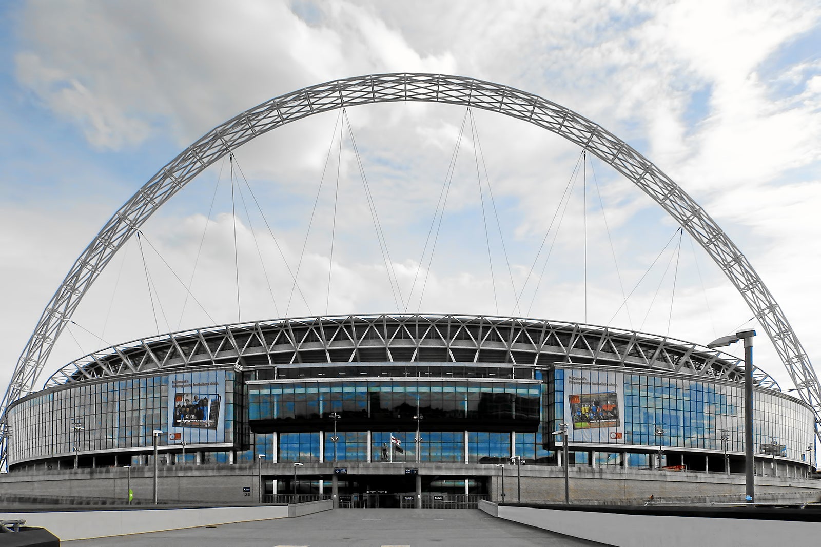 ورزشگاه ومبلی - Wembley Stadium