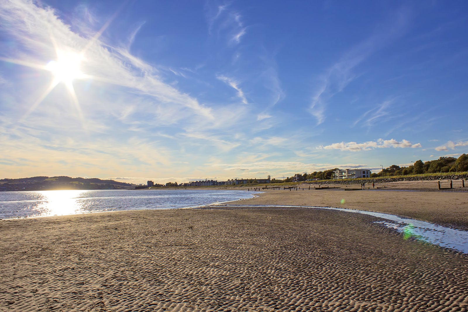 ساحل فری بروتی - Broughty Ferry Beach